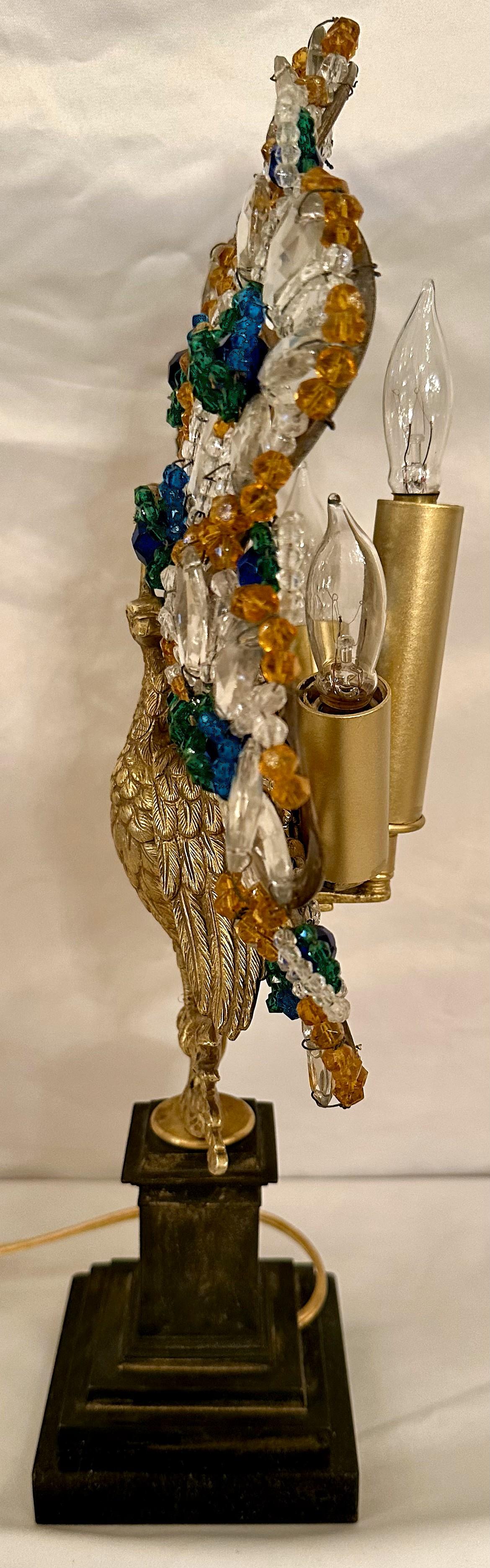 Antigua lámpara Art Decó francesa de bronce dorado y pavo real de cuentas de colores, Circa 1915 siglo XX en venta