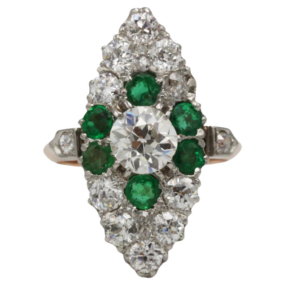 Bague ancienne Art Déco French Marquise Emeralds 
Diamonds, or 18k et platine