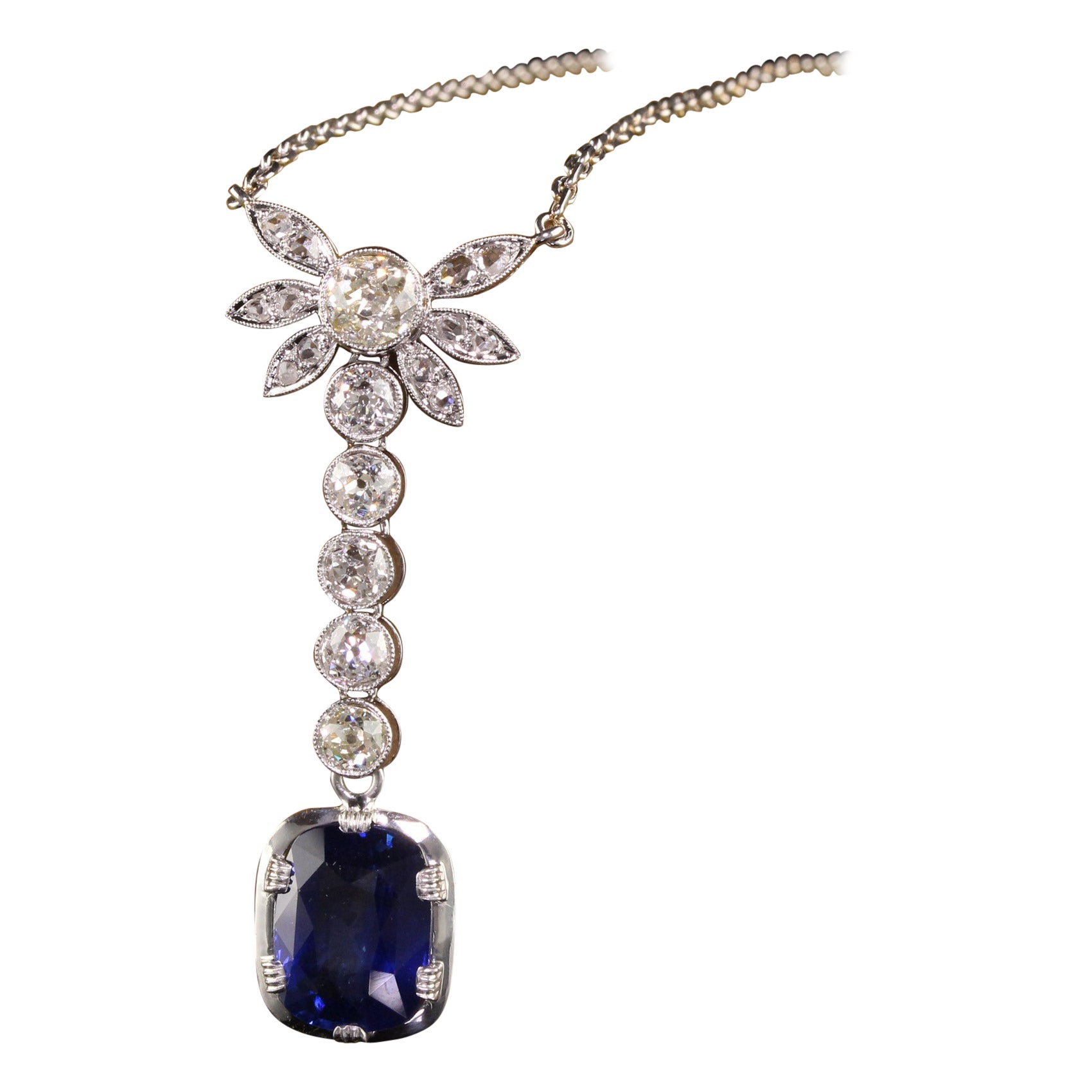 Collier goutte Art déco français ancien en platine avec diamants et saphirs taille vieille Europe en vente