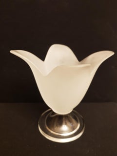 Vase à fleurs en verre satiné Art Déco ancien