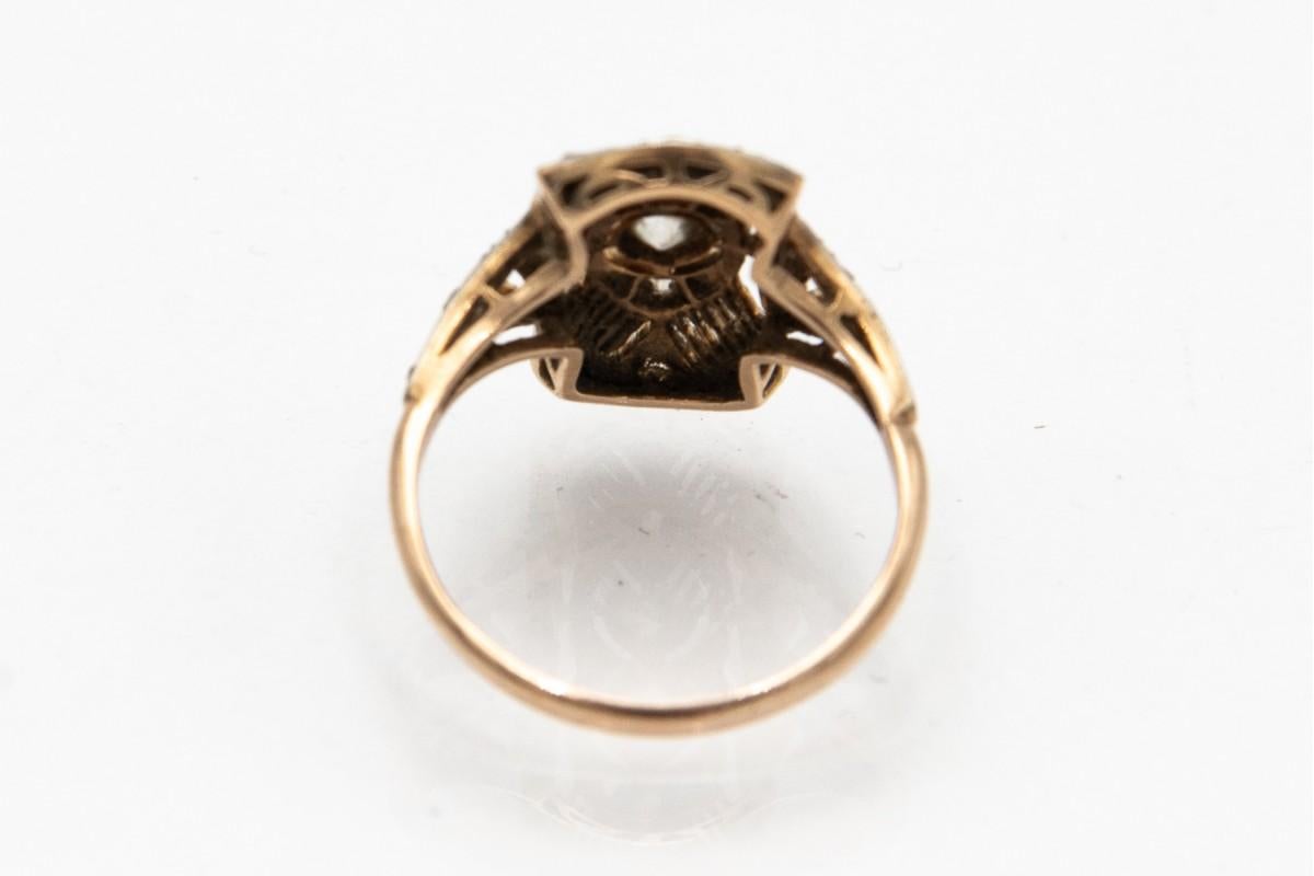 Antique Art Deco gold ring with old-cut diamonds, 1920s. For Sale 1