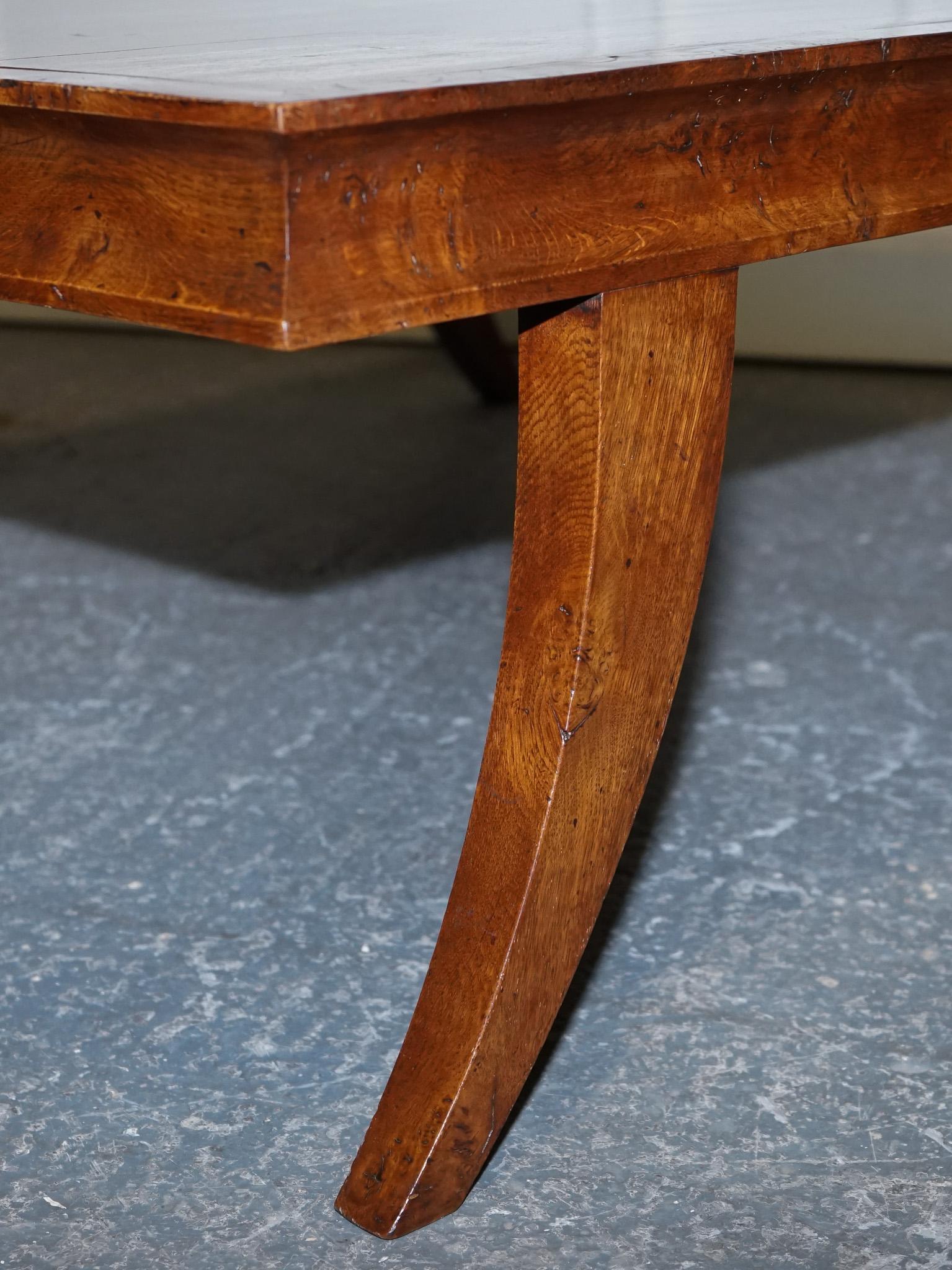 ANTIQUE ART DECO GOLDEN OAK COFFEE TABLE MAPPA BURL TRiM & SPLAYED LEGS im Angebot 10