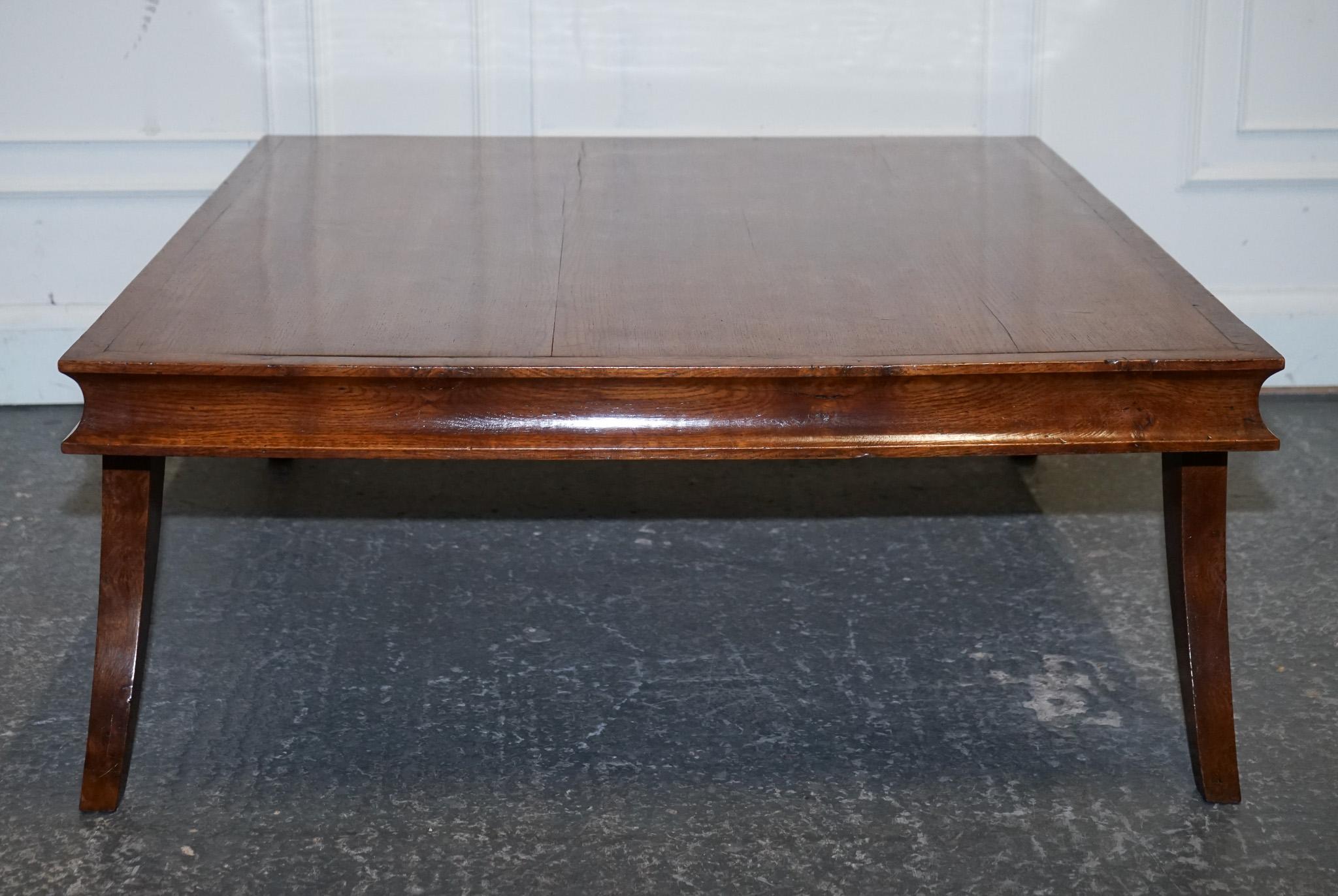 ANTIQUE ART DECO GOLDEN OAK COFFEE TABLE MAPPA BURL TRiM & SPLAYED LEGS (Handgefertigt) im Angebot