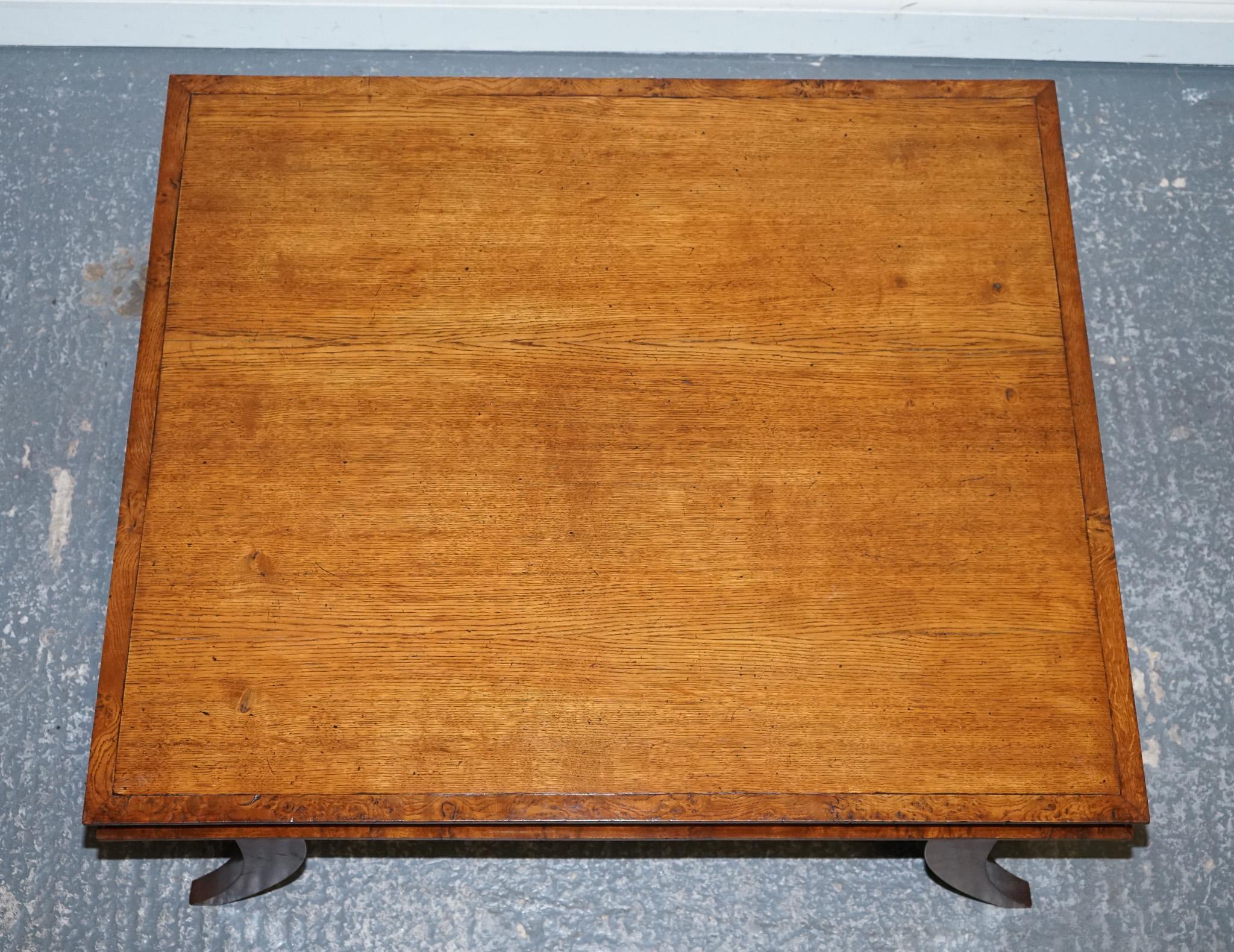ANTIQUE ART DECO GOLDEN OAK COFFEE TABLE MAPPA BURL TRiM & SPLAYED LEGS im Zustand „Gut“ im Angebot in Pulborough, GB