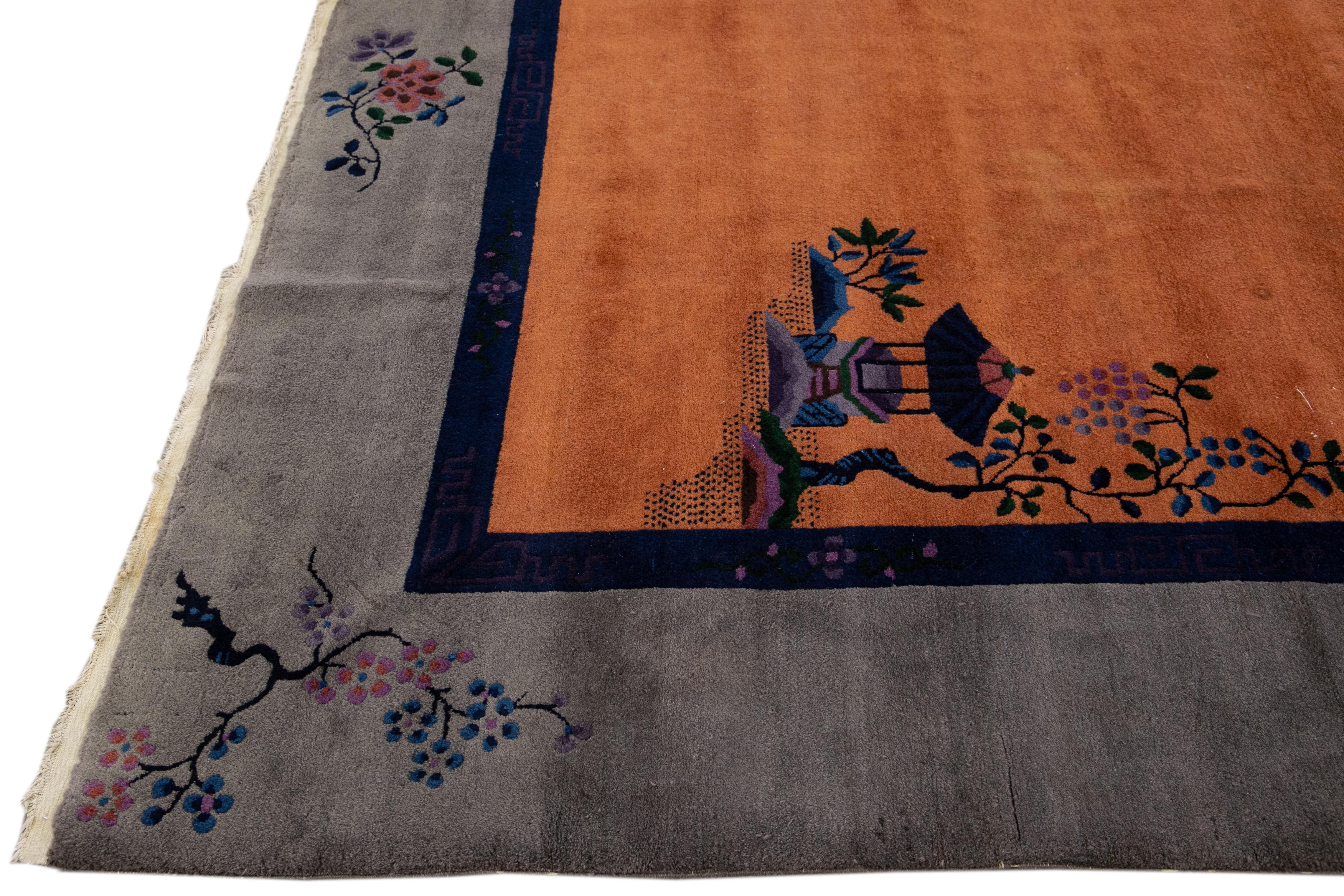 Antique Art Deco Gray and Tan Chinese Handmade Wool Rug In Excellent Condition For Sale In Norwalk, CT