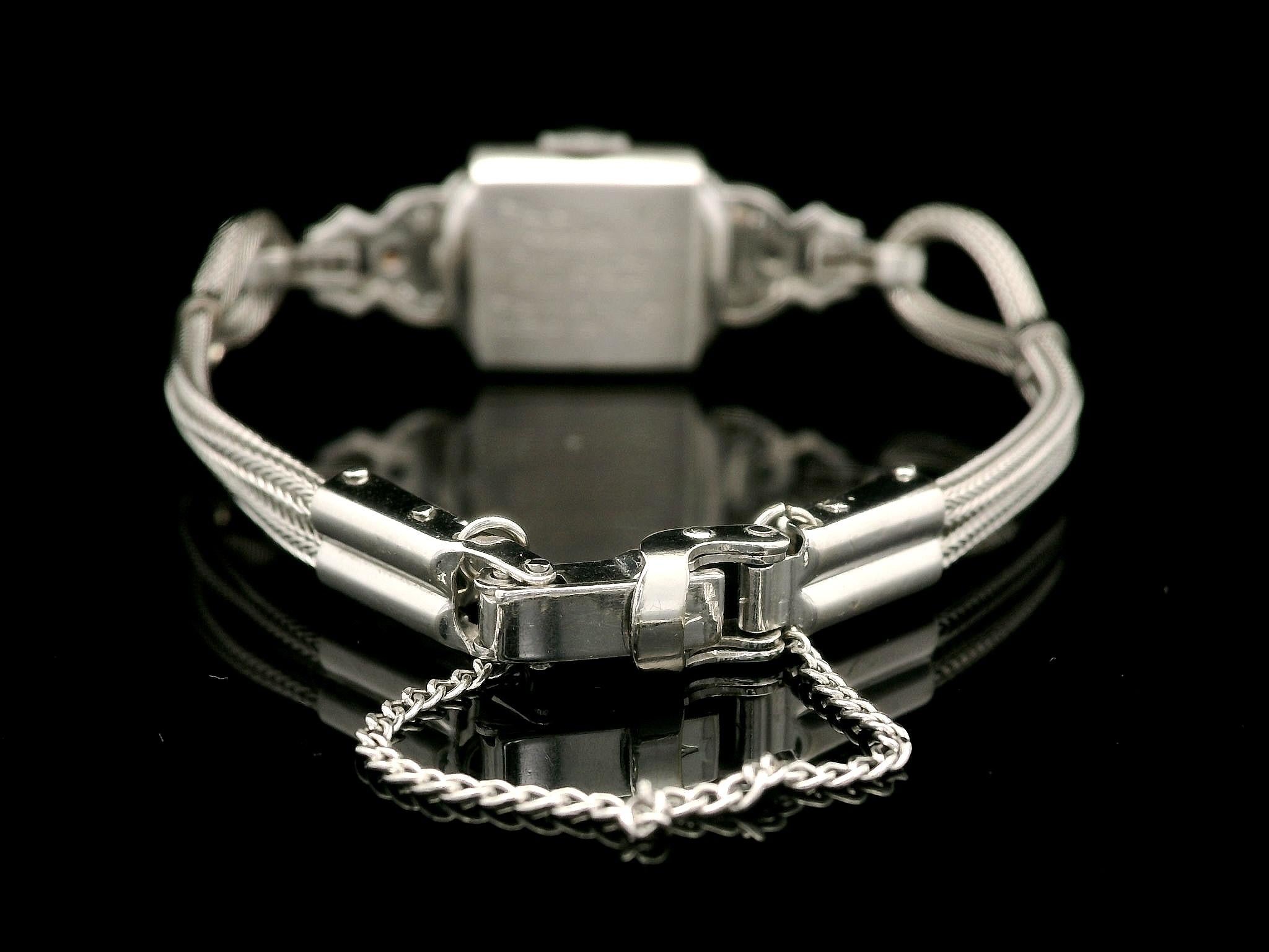 Hamilton, montre-bracelet jonc art déco ancien en or blanc et platine avec diamants en vente 6
