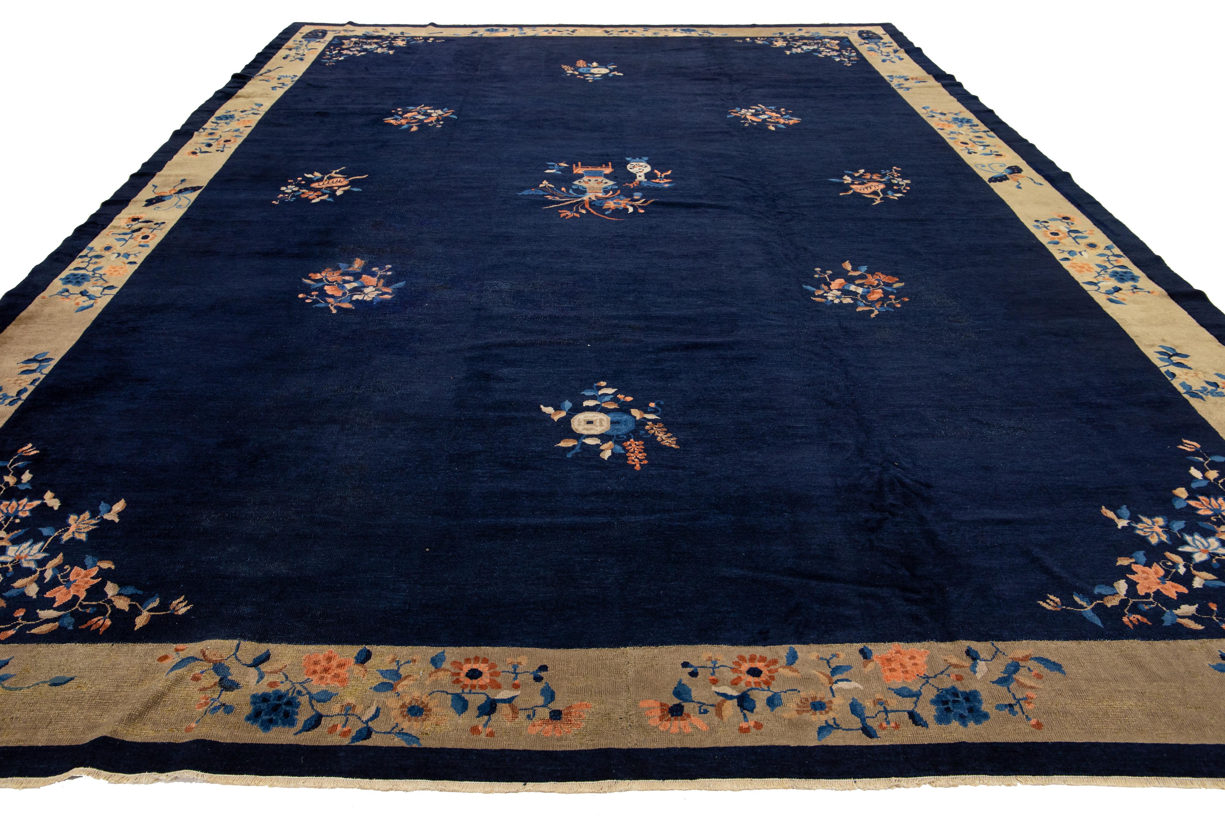 Antike Art Deco handgefertigten chinesischen Wollteppich in Marineblau mit Blumenmuster im Angebot 5