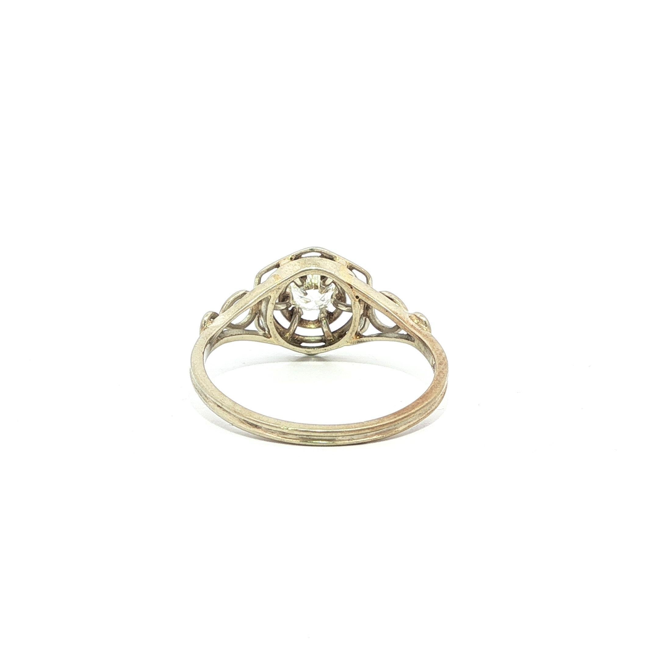 Anello d'oro antico Art Deco fatto a mano con diamante europeo 0,35ctw e lavorazione a filo aperto In condizioni ottime in vendita a Montclair, NJ