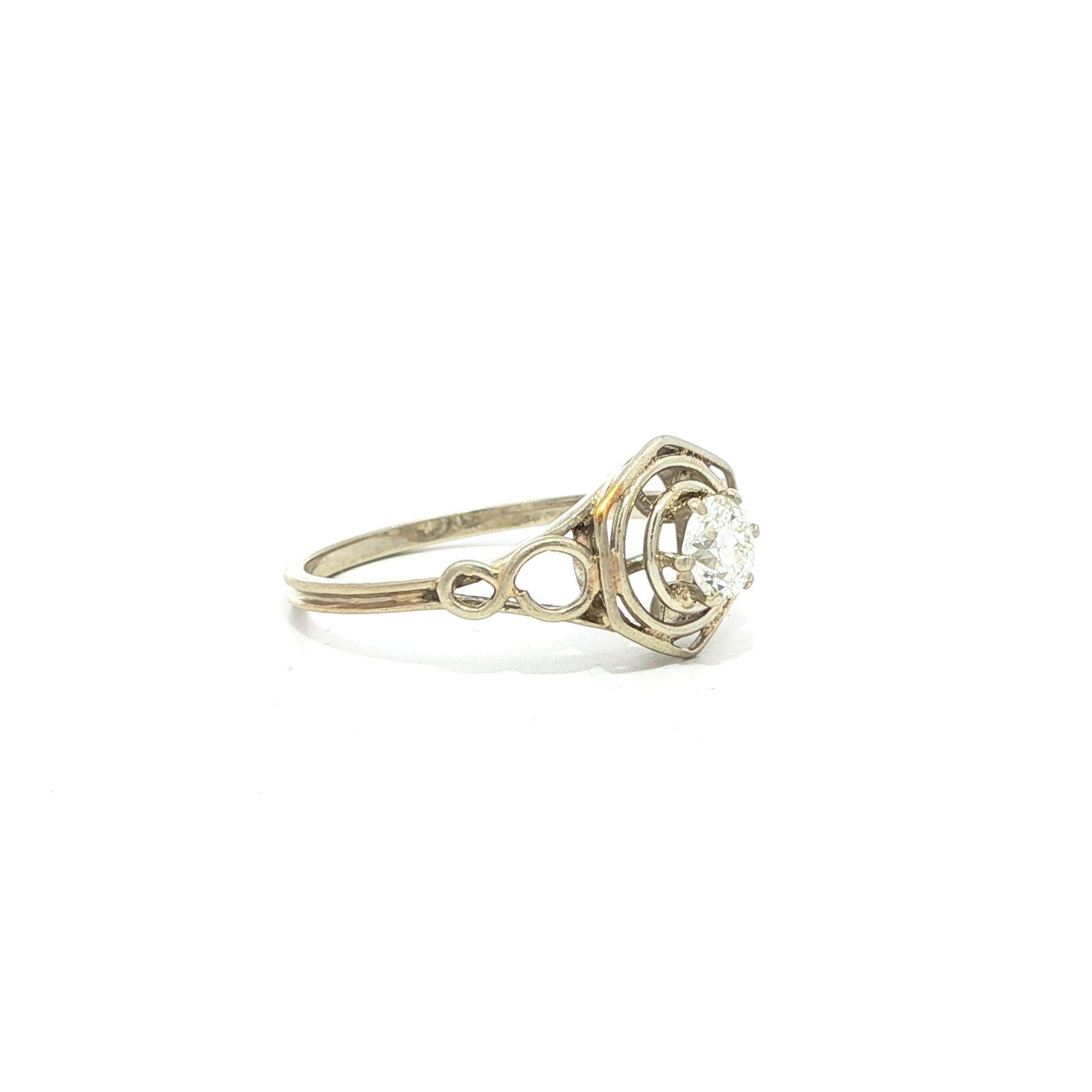 Anello d'oro antico Art Deco fatto a mano con diamante europeo 0,35ctw e lavorazione a filo aperto in vendita 1