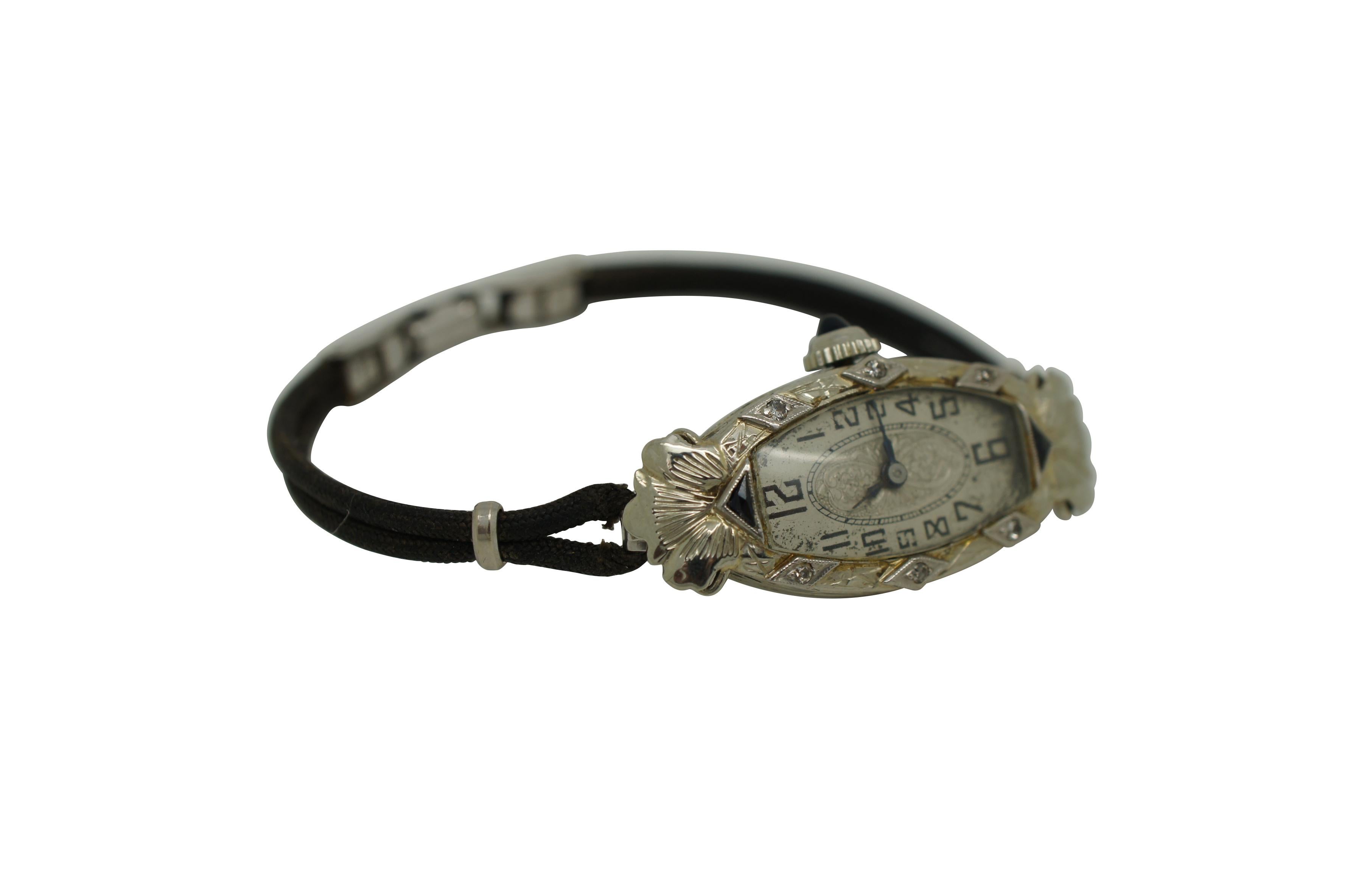 Art déco Hayne Watch Co, montre-bracelet art déco ancien pour femmes 18 carats avec garniture en platine 17J en vente