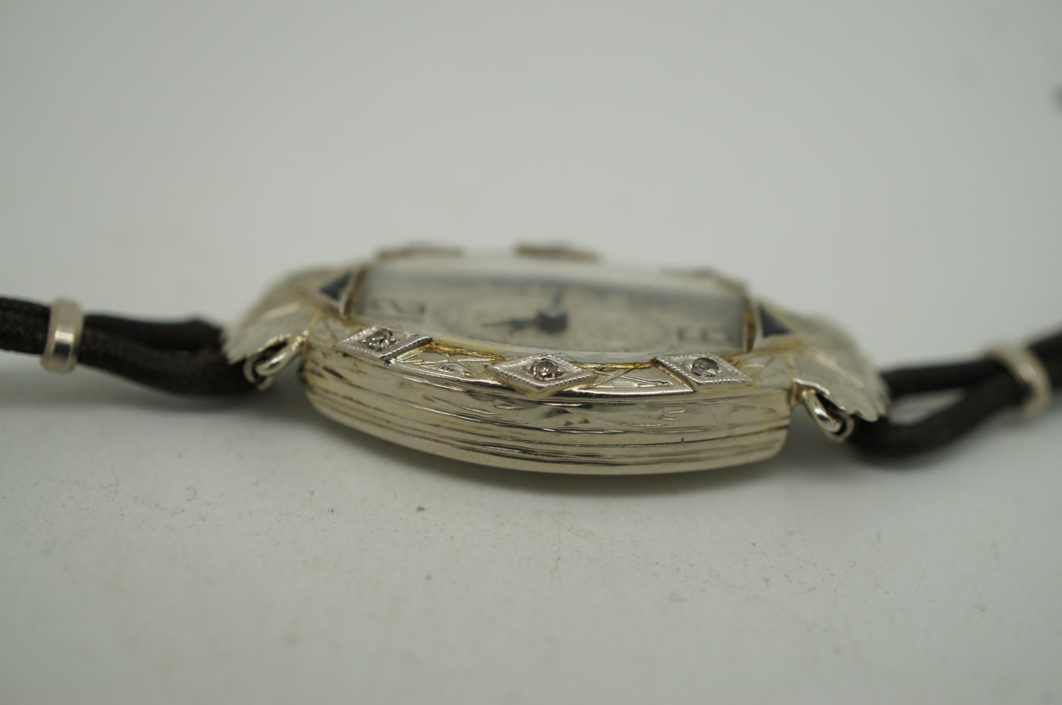 Hayne Watch Co, montre-bracelet art déco ancien pour femmes 18 carats avec garniture en platine 17J en vente 2