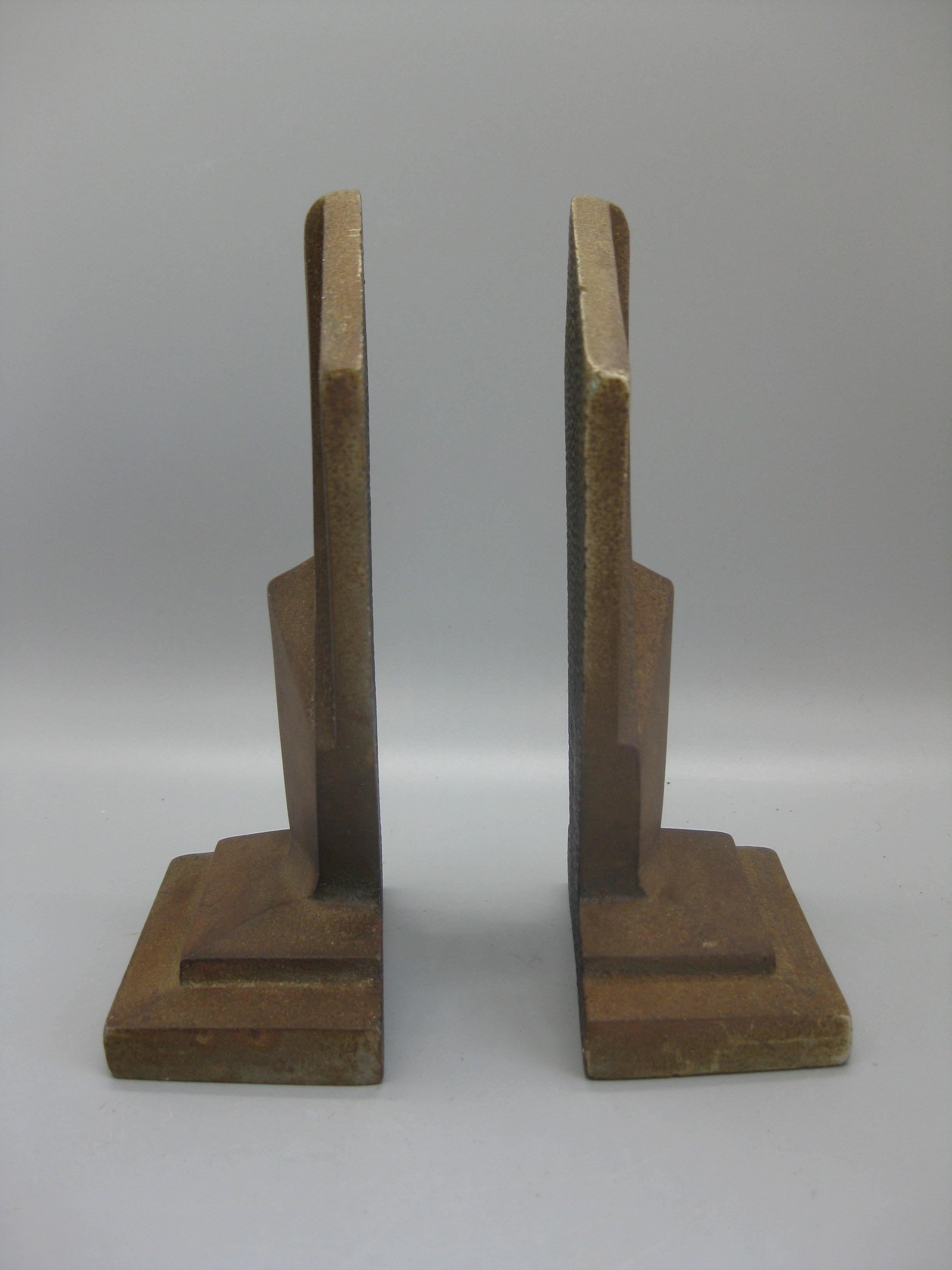 Antique Art Deco Hubley Cast Iron Geometric Skyscraper Sculpture Bookends For Sale 1