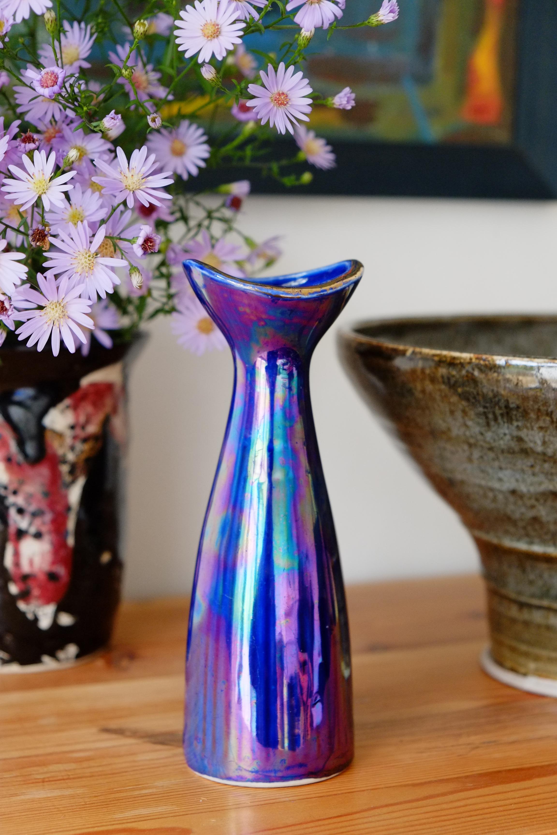 Anglais Vase Art déco ancien en céramique irisée, fabriqué en Angleterre en vente