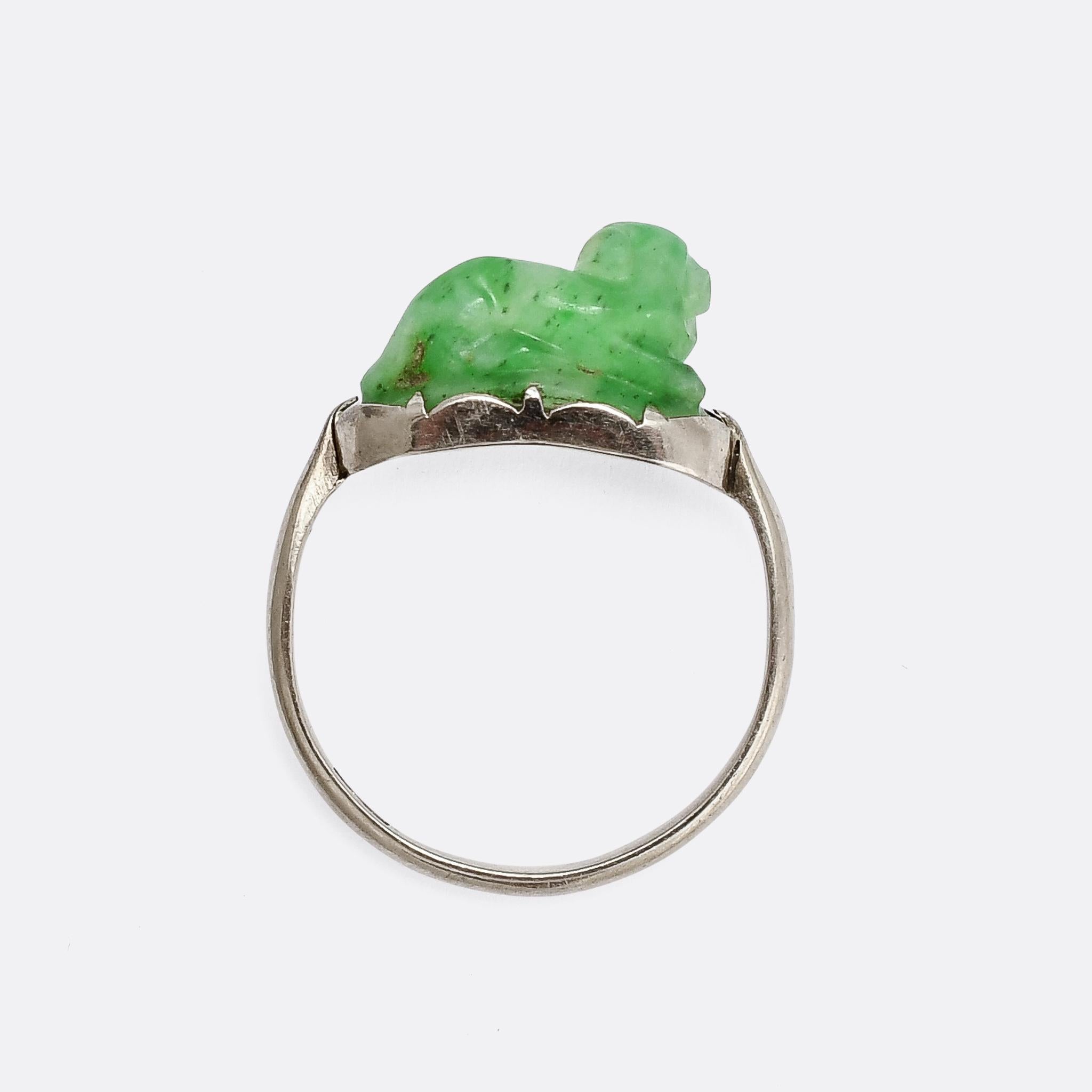 Antique Art Deco Jade Cat Ring In Good Condition For Sale In Sale, Cheshire