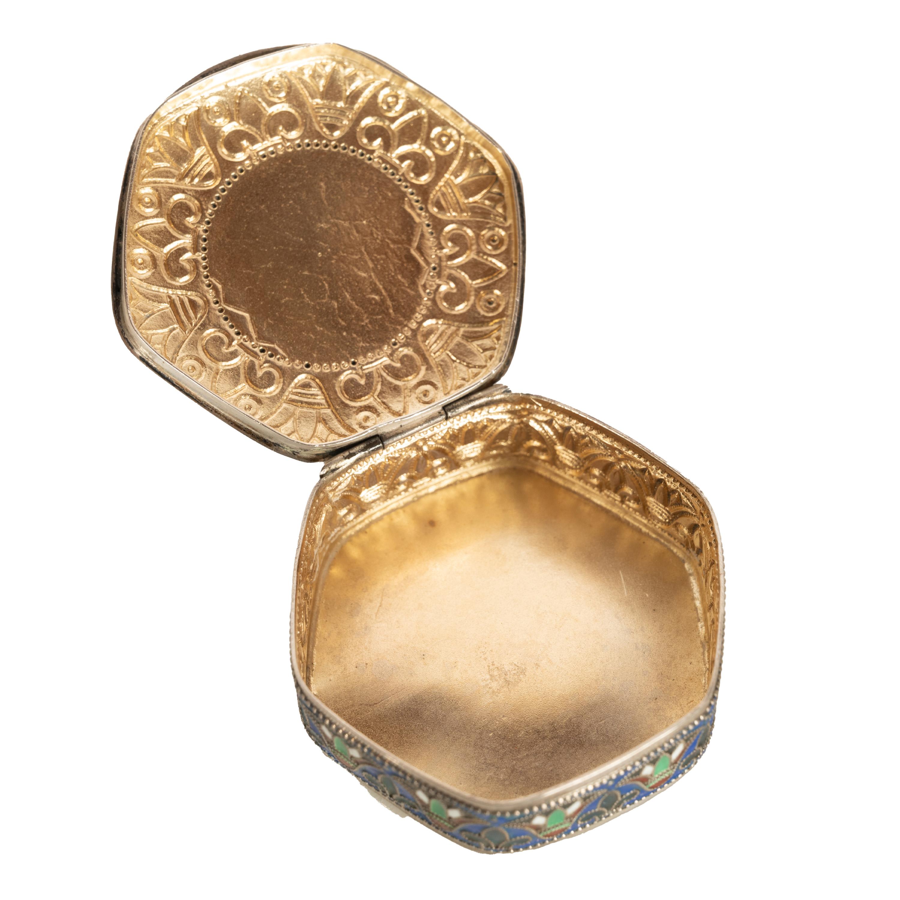 Antike Art Deco König Tut ägyptische Wiedergeburt Silber vergoldet Emaille Cloisonne Box 1925 im Angebot 4