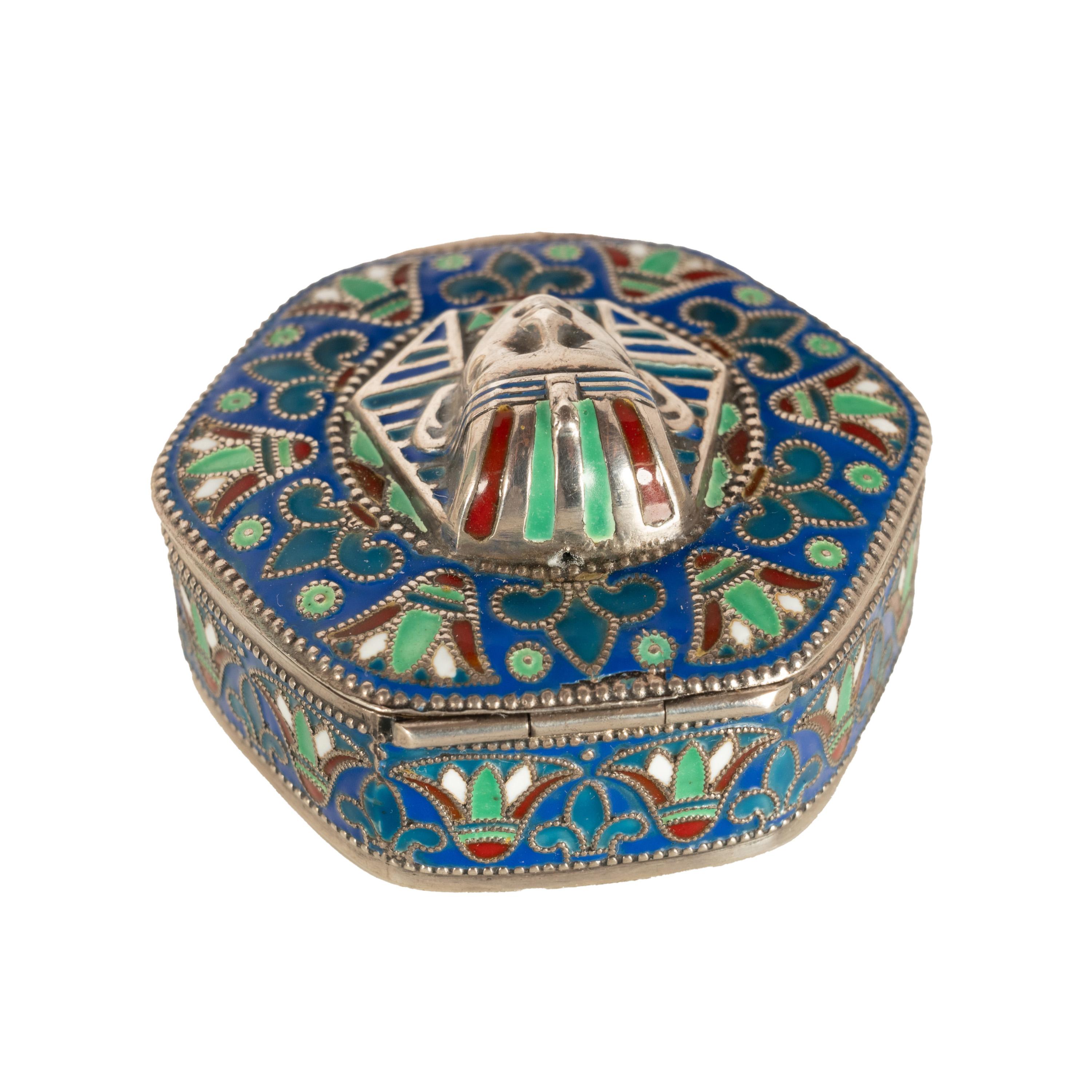 Antike Art Deco König Tut ägyptische Wiedergeburt Silber vergoldet Emaille Cloisonne Box 1925 im Zustand „Gut“ im Angebot in Portland, OR