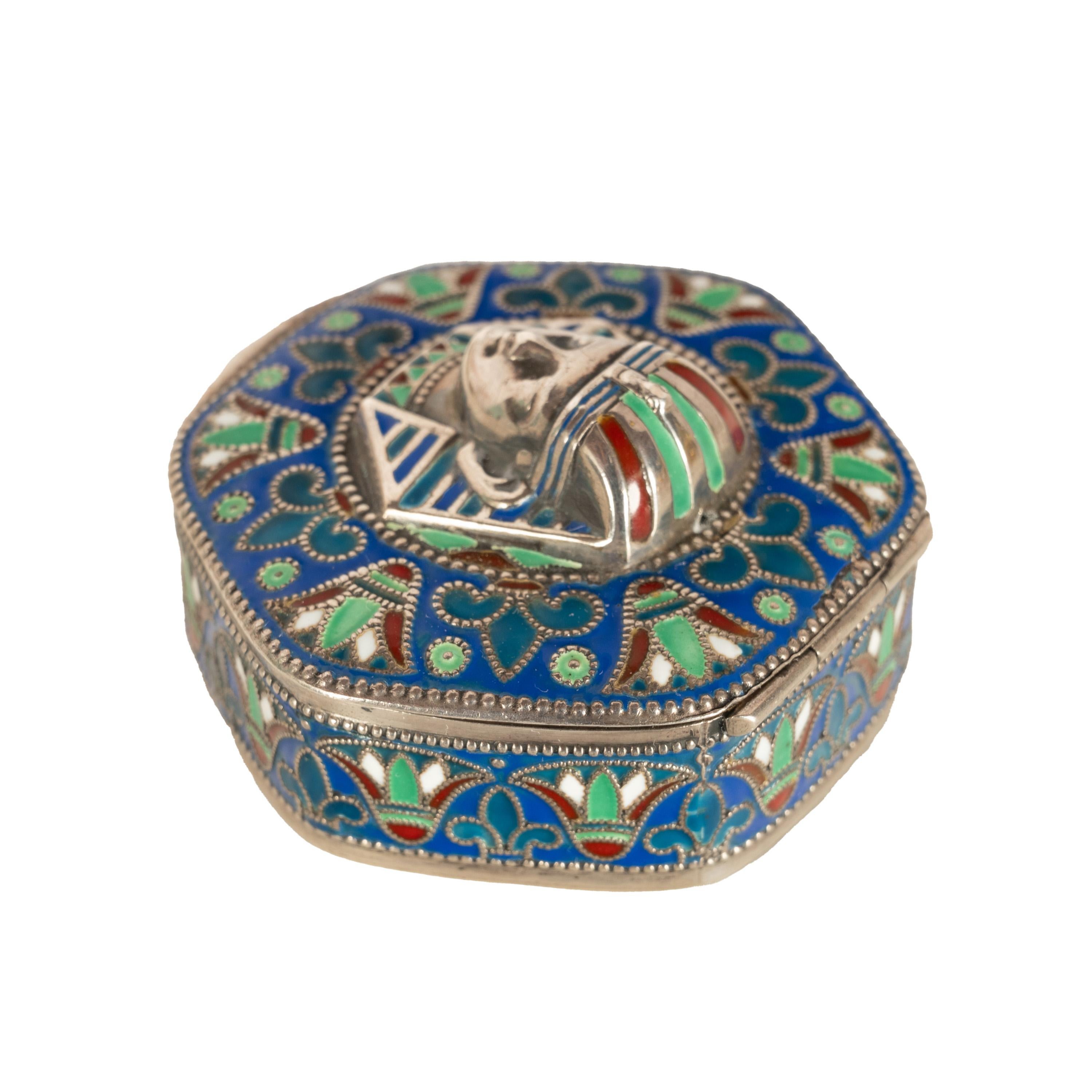 Antike Art Deco König Tut ägyptische Wiedergeburt Silber vergoldet Emaille Cloisonne Box 1925 (Frühes 20. Jahrhundert) im Angebot