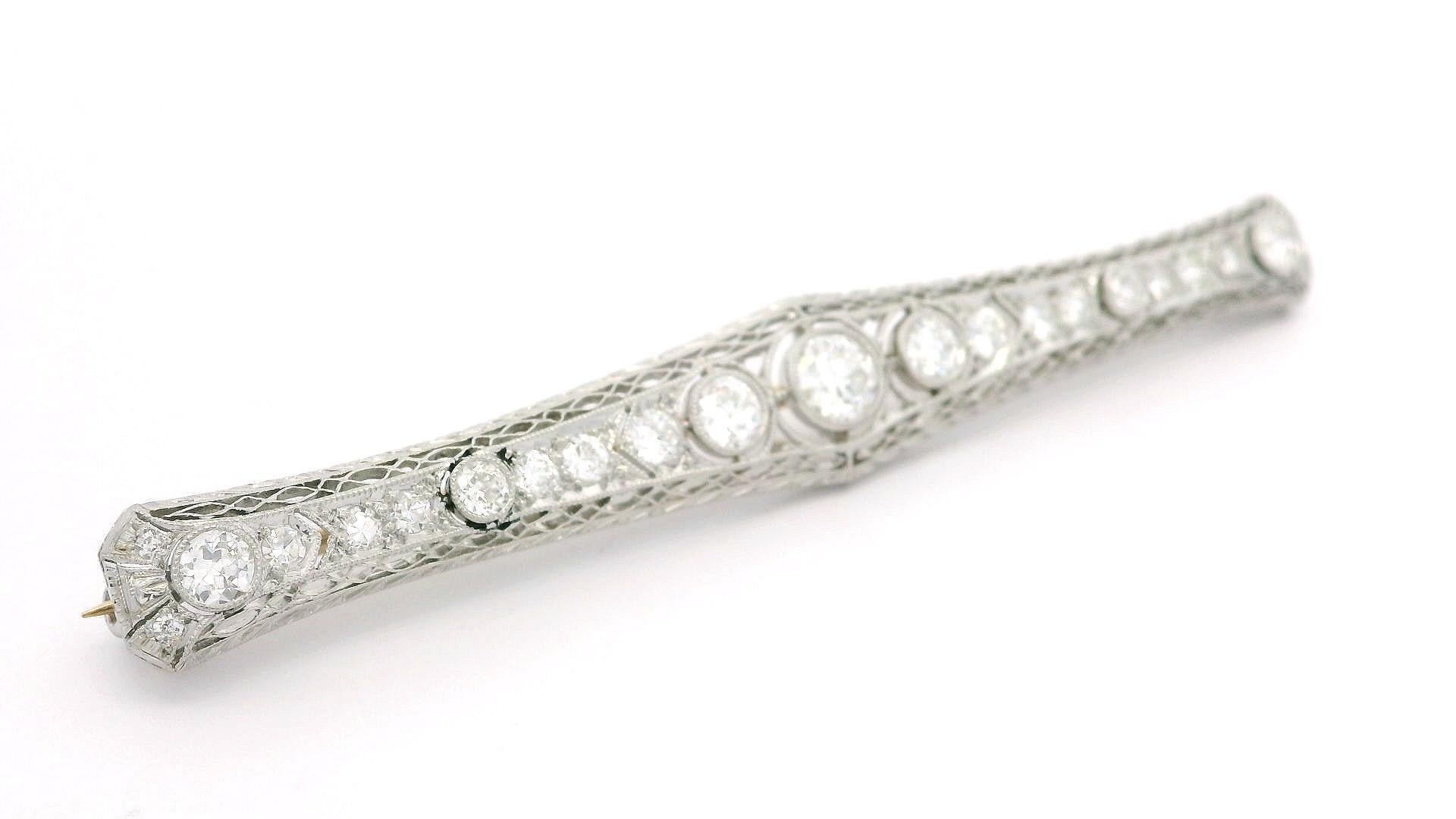 Donna Antico spillone Krementz in platino e oro 14k con diamante da 1,76 carati in filigrana in vendita