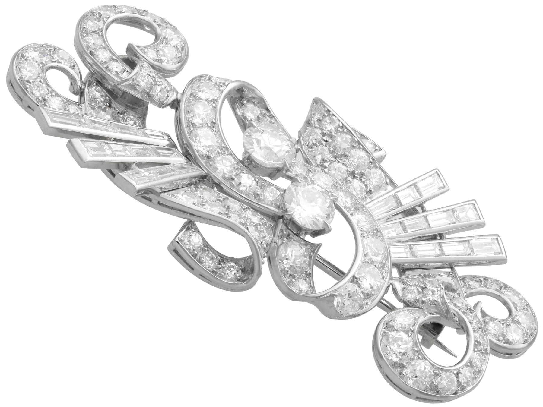 Women's or Men's Antique Art Deco Large 9.68 Carat Diamond and Platinum Brooch Circa 1925 For Sale