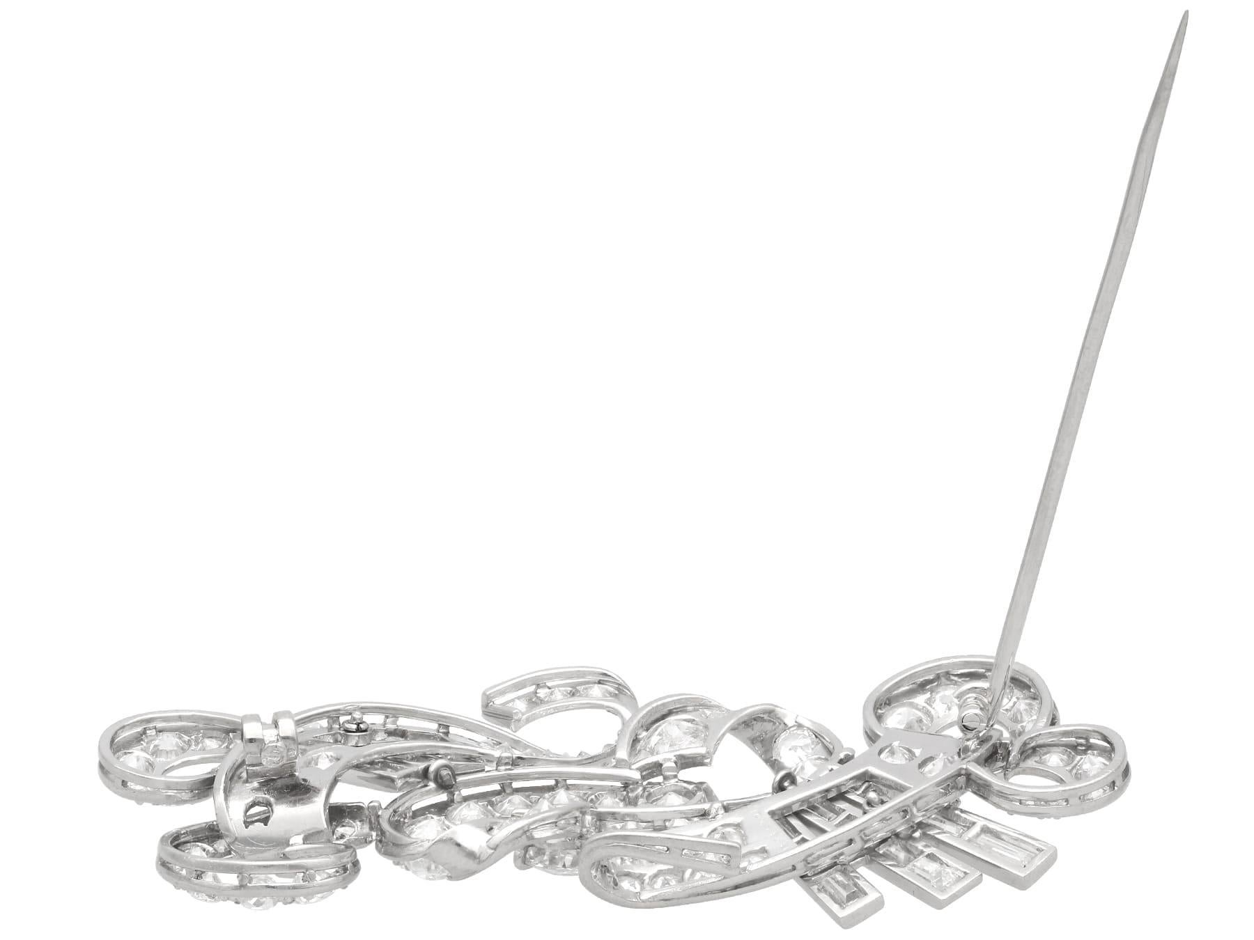 Antique Art Deco Large 9.68 Carat Diamond and Platinum Brooch Circa 1925 For Sale 2