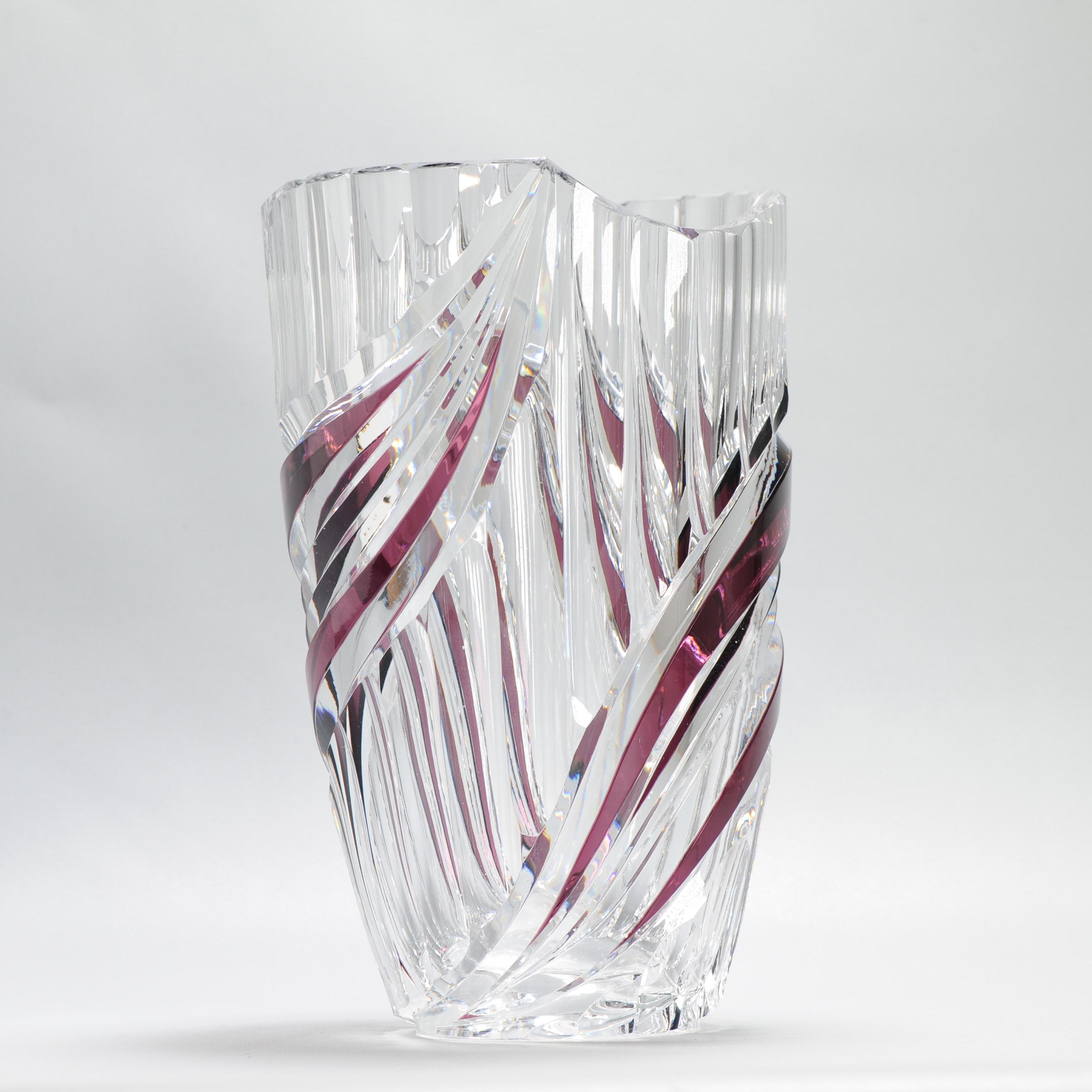 Antiguo jarrón Art Decó Leerdam o Val Saint Lambert de cristal rojo Cristall belga en venta 1