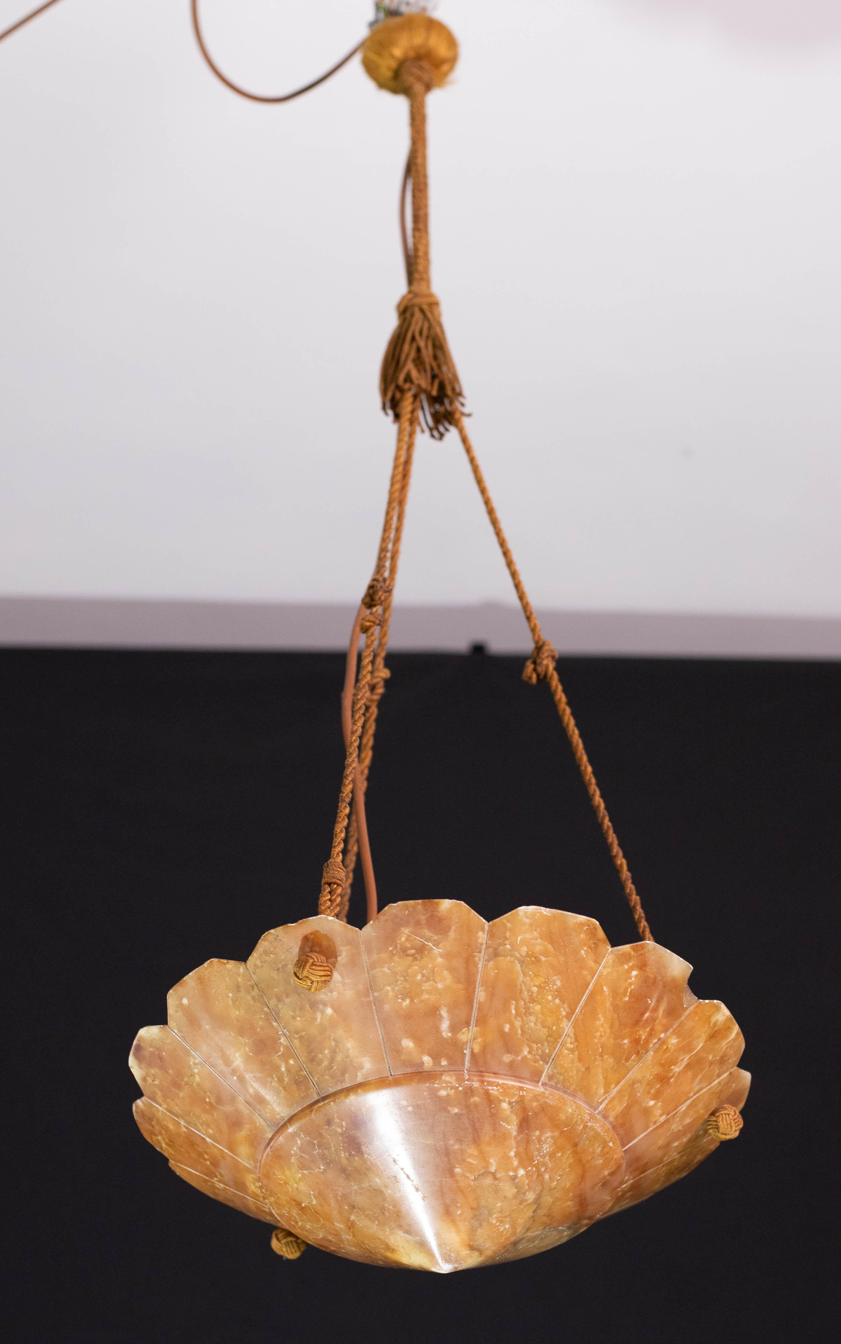 Antique Art Decò Liberty Alabaster Chandelier, 1940s In Good Condition For Sale In Roma, IT