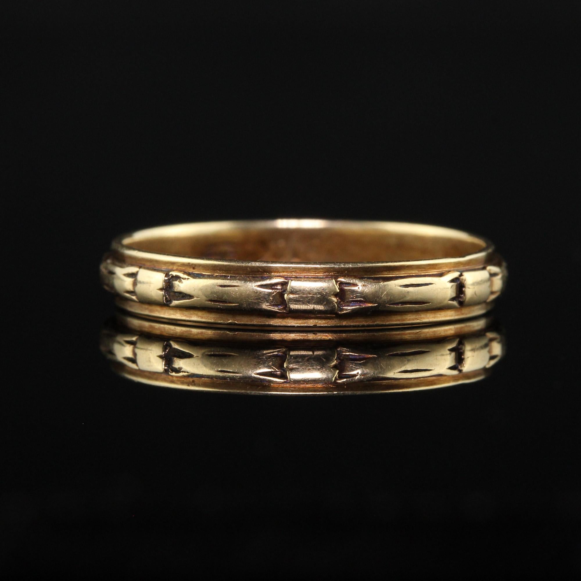 Women's or Men's Antique Art Deco Lohengrin 14K Yellow Gold Engraved Wedding Band - Size 8