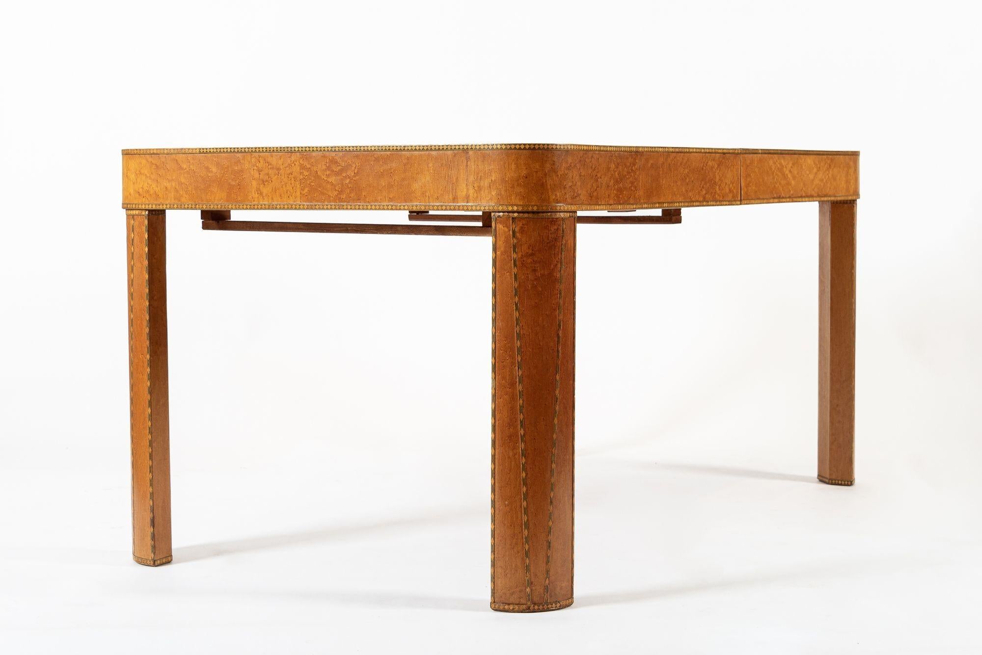 Table de salle à manger Art Déco ancienne en bois d'ébène de Macassar en vente 6