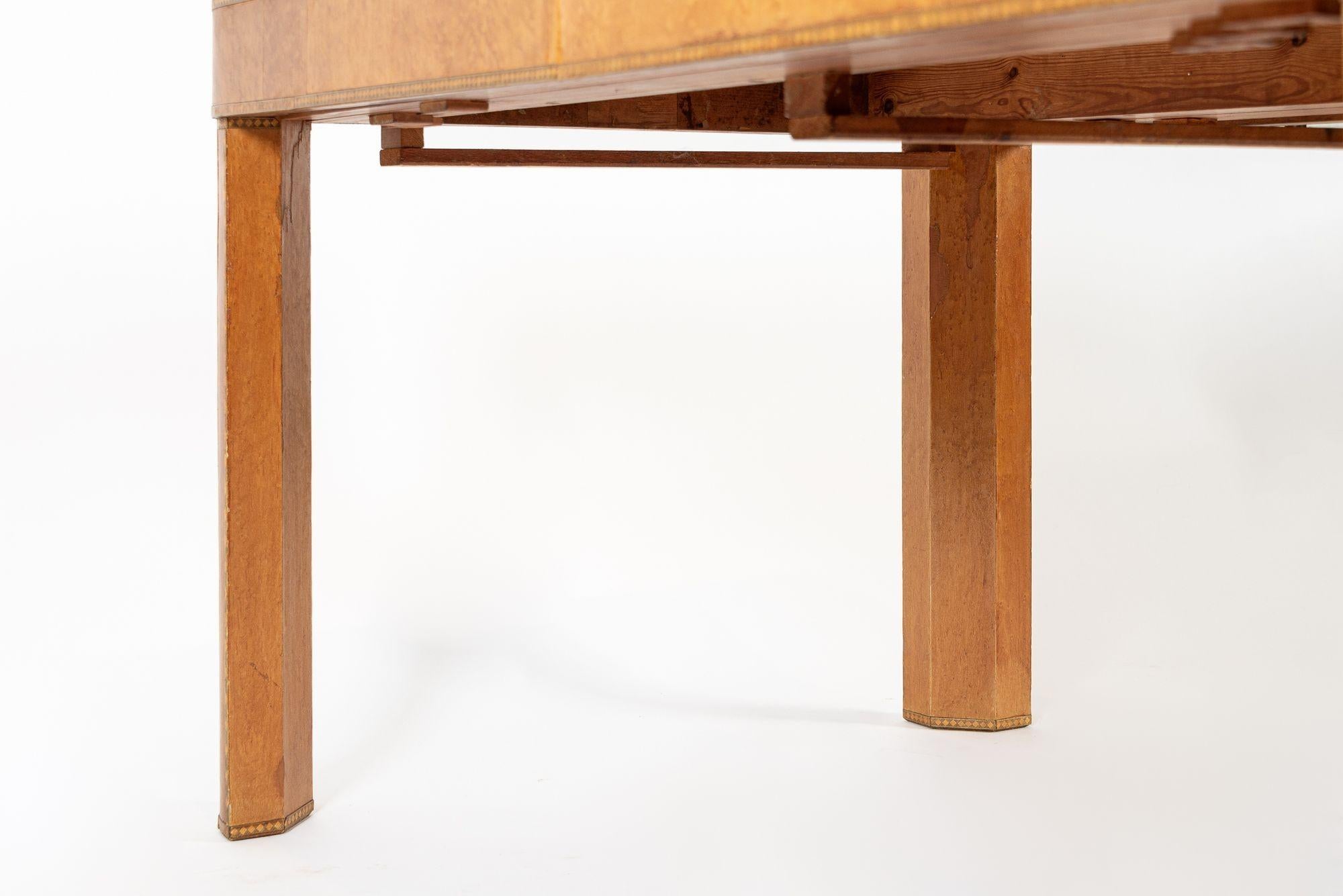 Table de salle à manger Art Déco ancienne en bois d'ébène de Macassar en vente 7