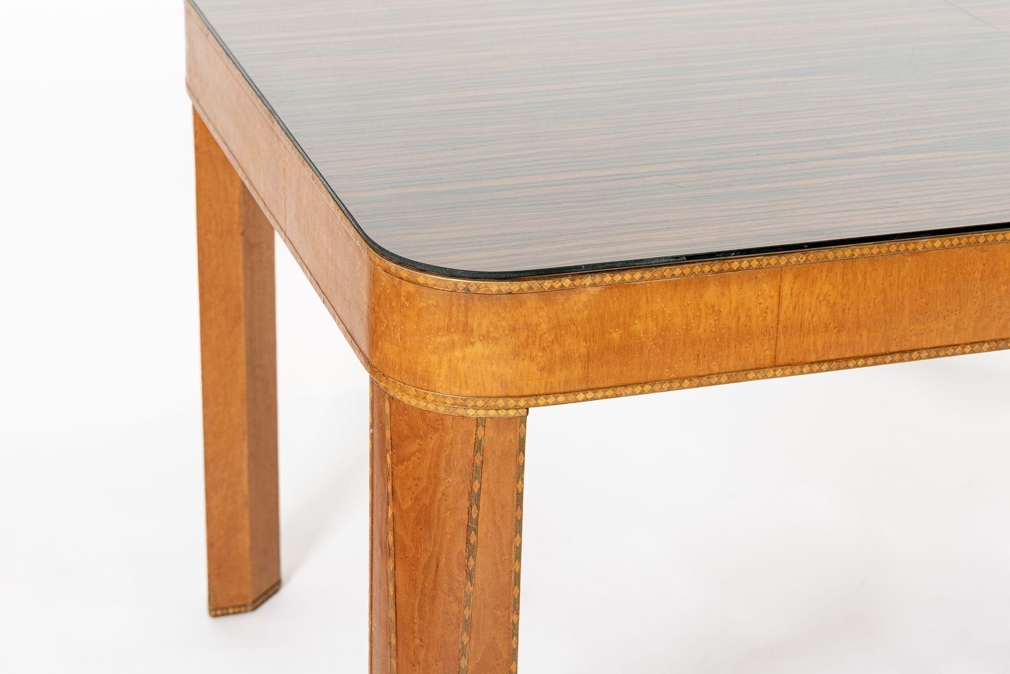 Table de salle à manger Art Déco ancienne en bois d'ébène de Macassar Bon état - En vente à Detroit, MI