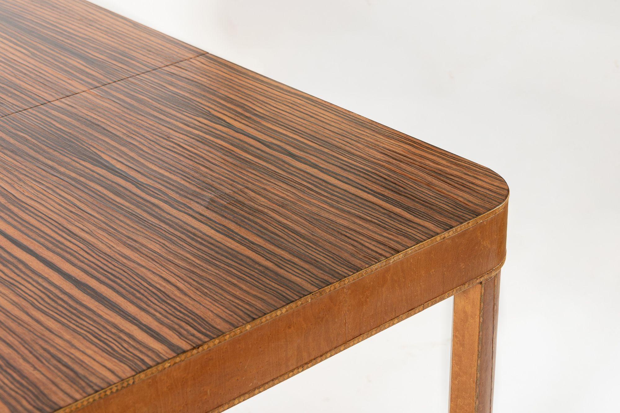 Table de salle à manger Art Déco ancienne en bois d'ébène de Macassar en vente 1