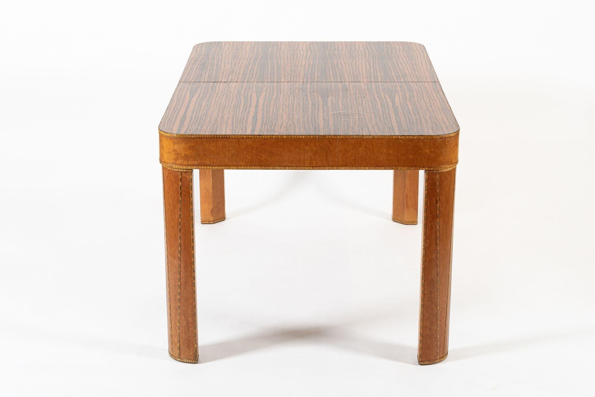 Art déco Ancienne table de salle à manger Art Deco en bois d'ébène de Macassar avec plateau en verre, années 1940 en vente