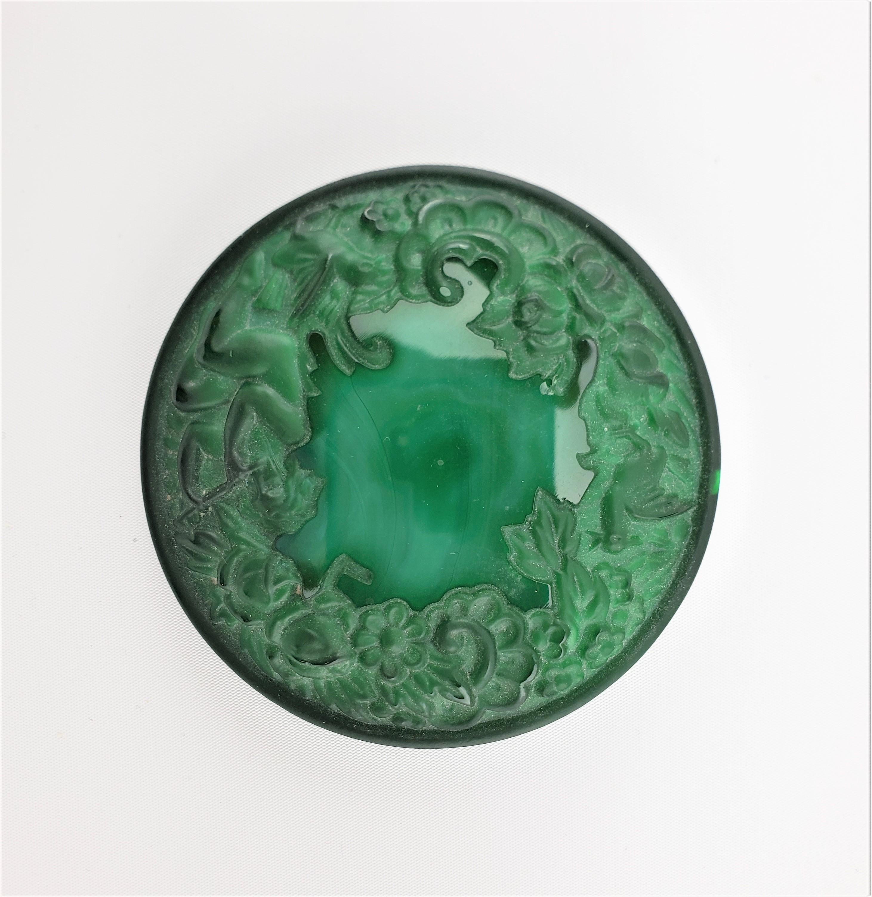 Antikes Art déco-Parfümspray-Flaschen- und Kommodenglas-Set aus grünem Malachitglas im Angebot 4