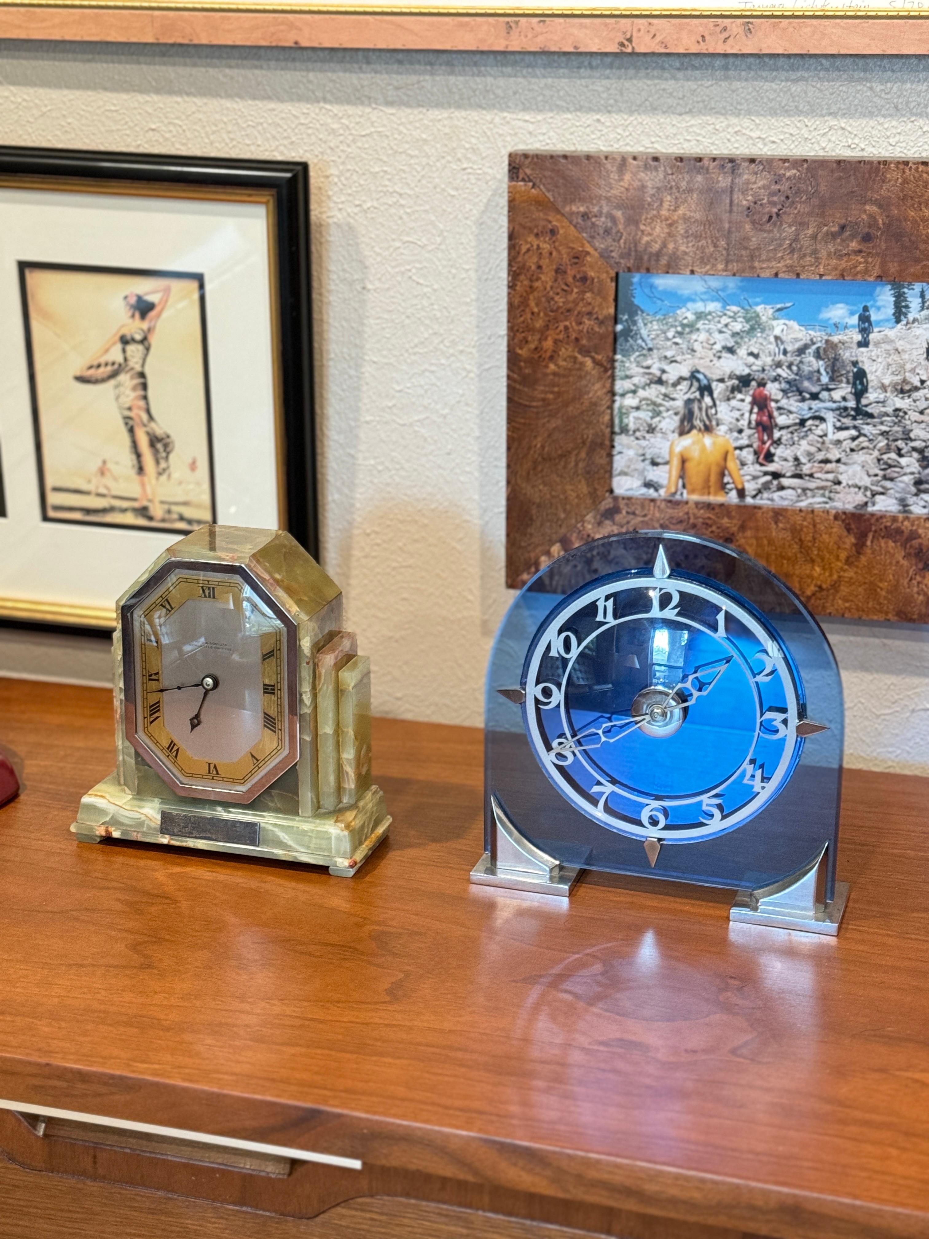 Pendule de cheminée ancienne art déco en marbre Onyx par Reid & Sons, circa 1930s en vente 3