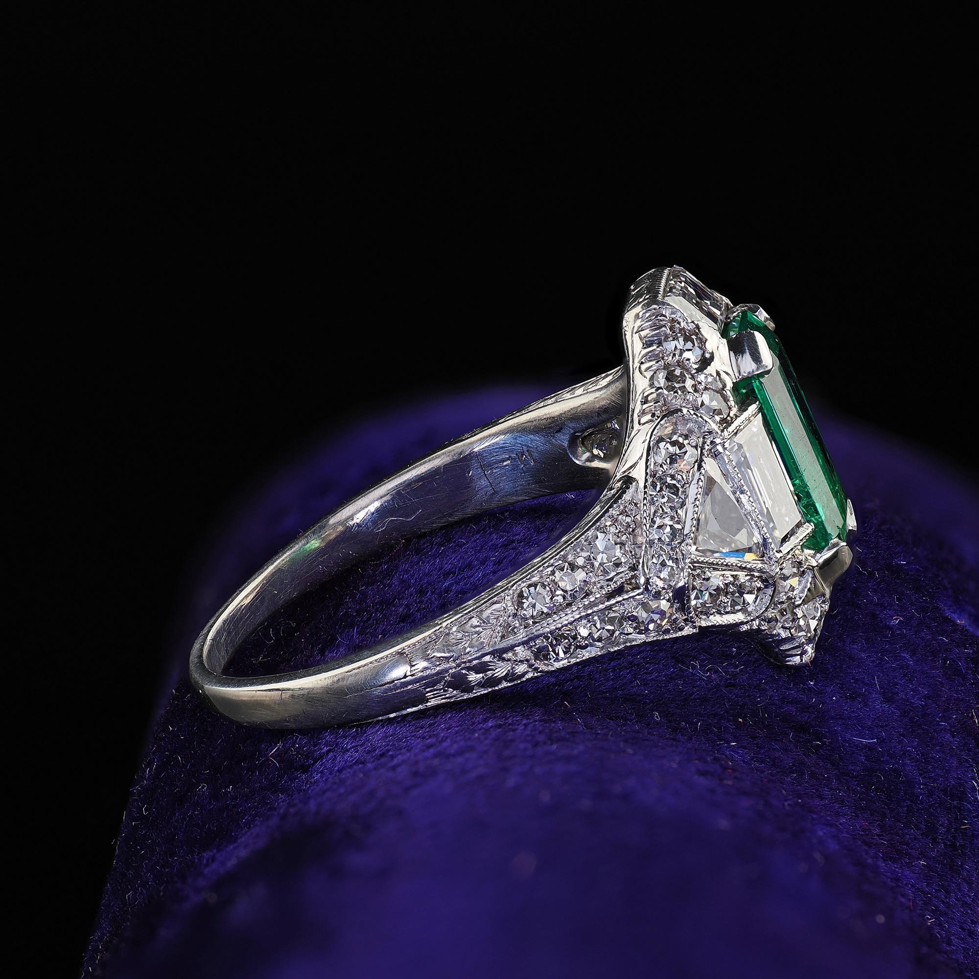 Antique Art Deco Marcus Co Platinum Diamond No Oil Emerald Engagement Ring - GIA In Good Condition For Sale In Great Neck, NY