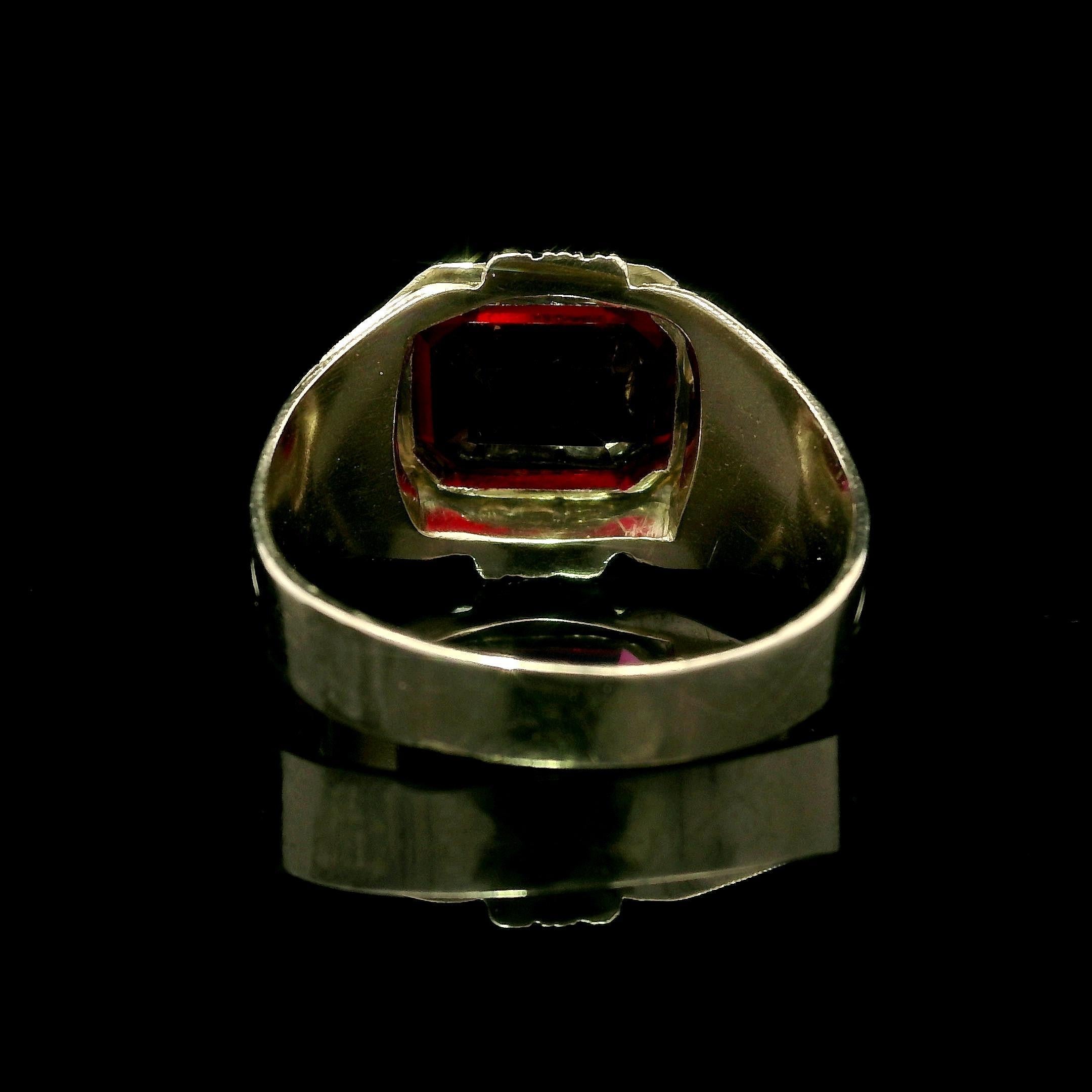 Anello da mignolo da uomo in oro 10k con incisione a forma di grano in vendita 6