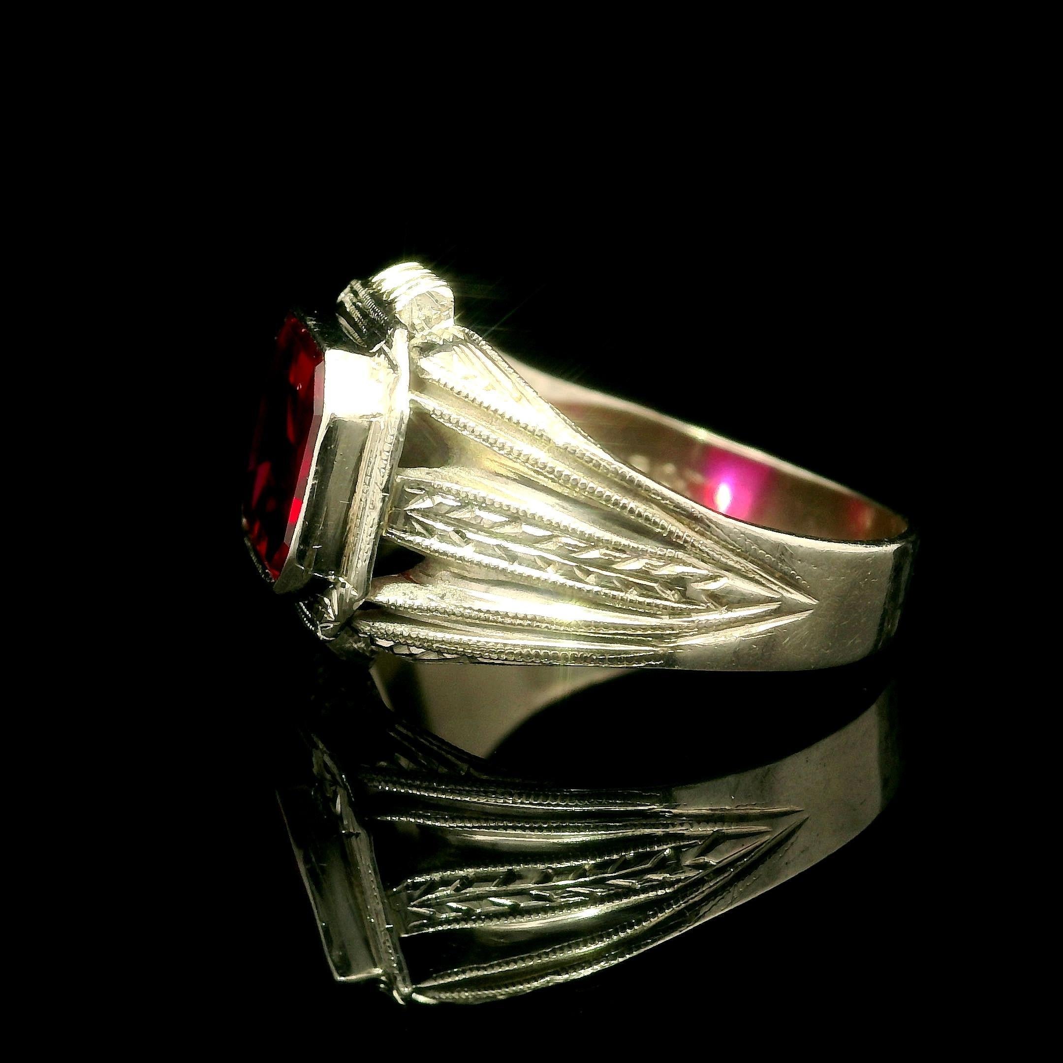Anello da mignolo da uomo in oro 10k con incisione a forma di grano in vendita 7