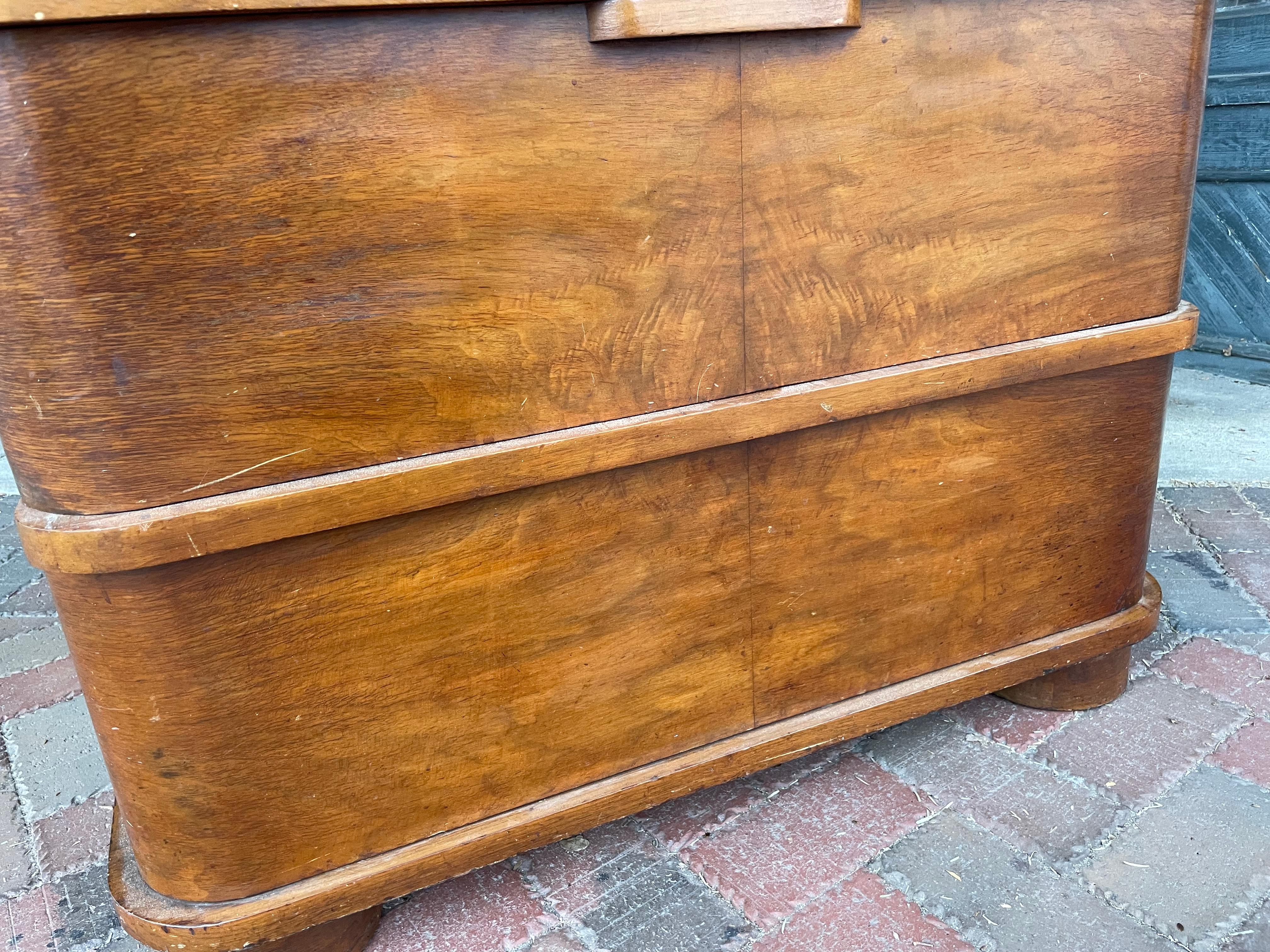 20th Century Antique Art Deco Moderne Walnut Vitrine Display Cabinet with Curved Glass Doors