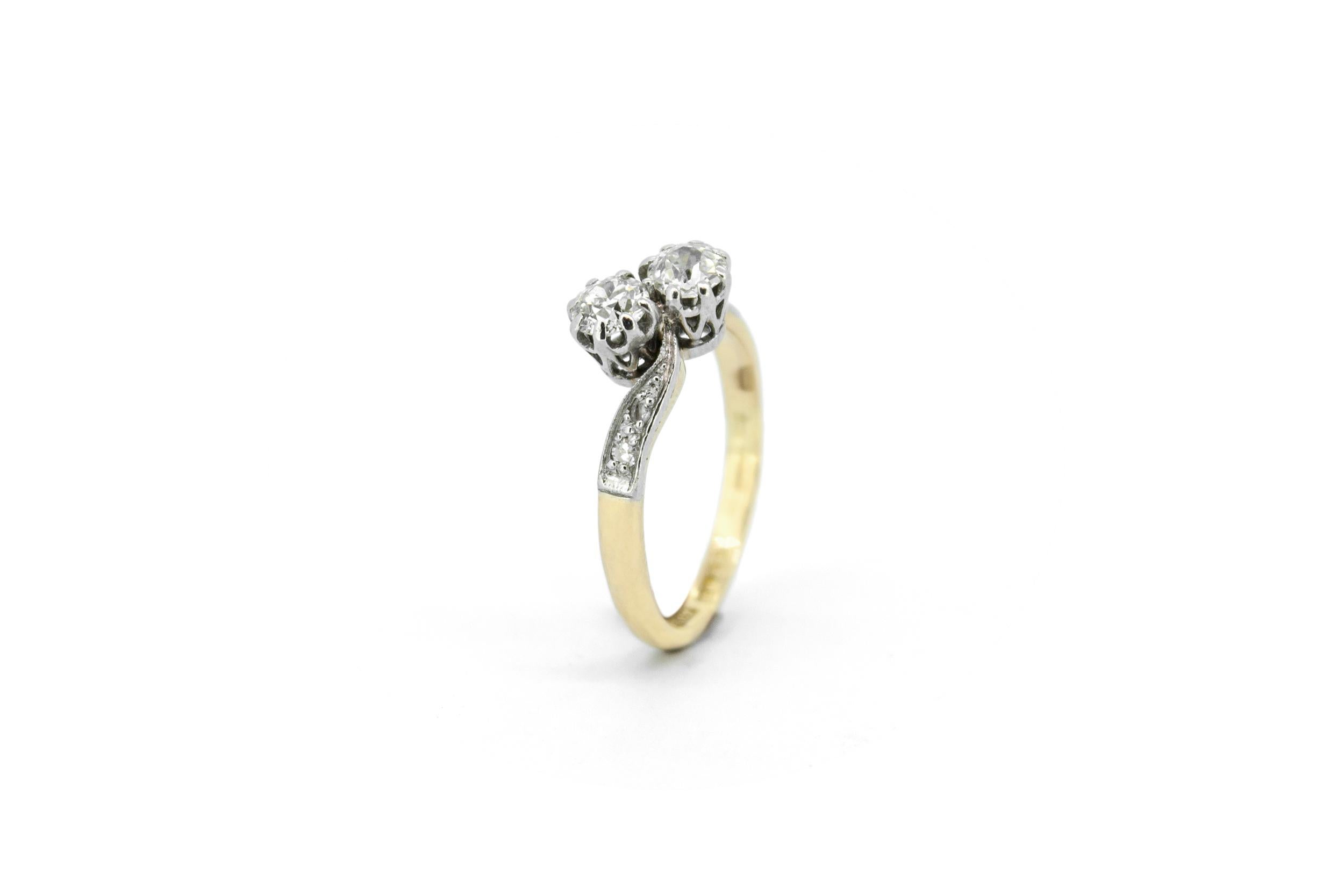 Brilliant Cut Antique Art Deco Moi et Toi Natural Diamond Twist Ring 18k For Sale