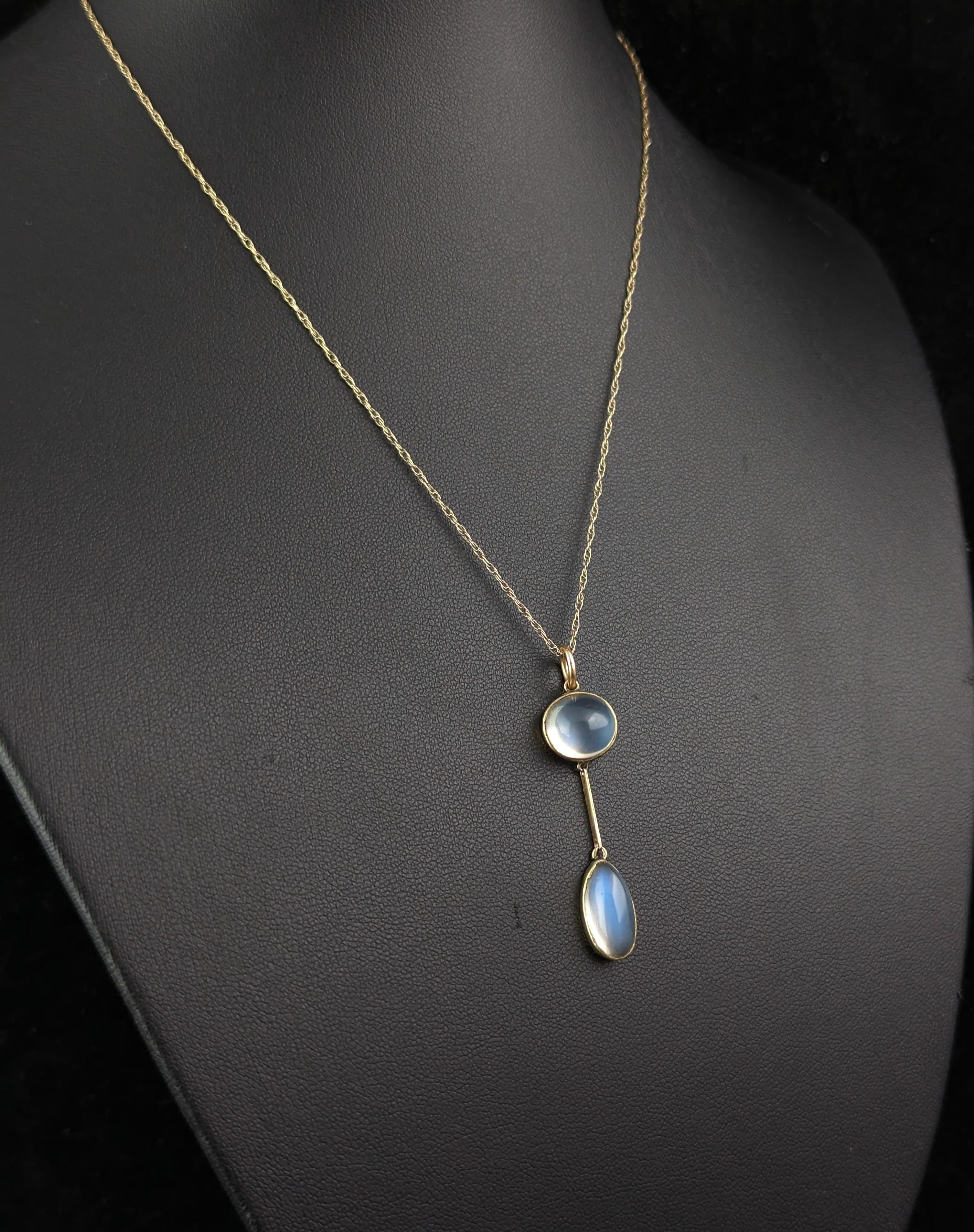 Antique Art Deco Moonstone pendant necklace, 9k gold  In Good Condition In NEWARK, GB