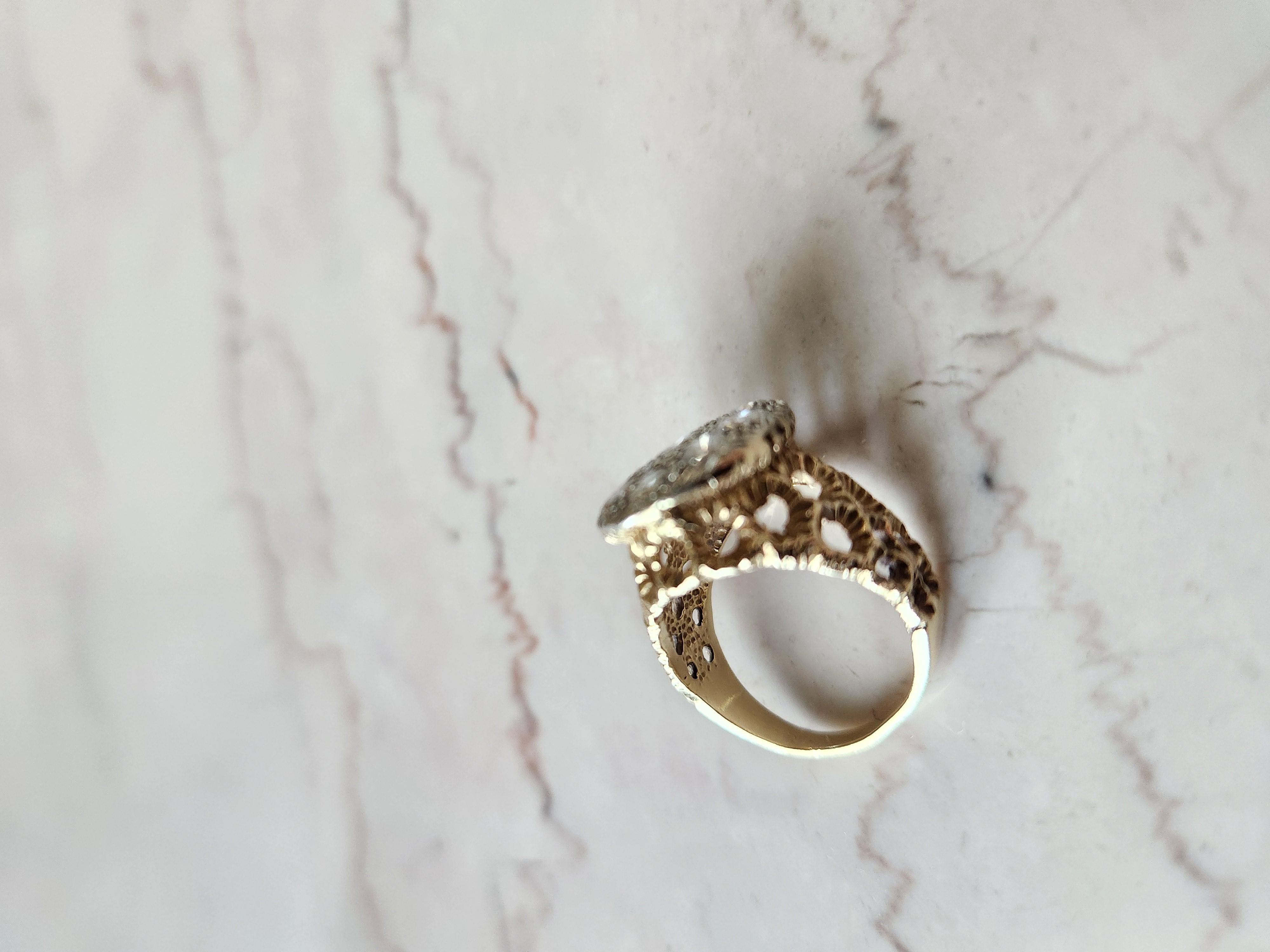 Bague ancienne Art Deco avec diamant naturel en forme de grappe en vente 4