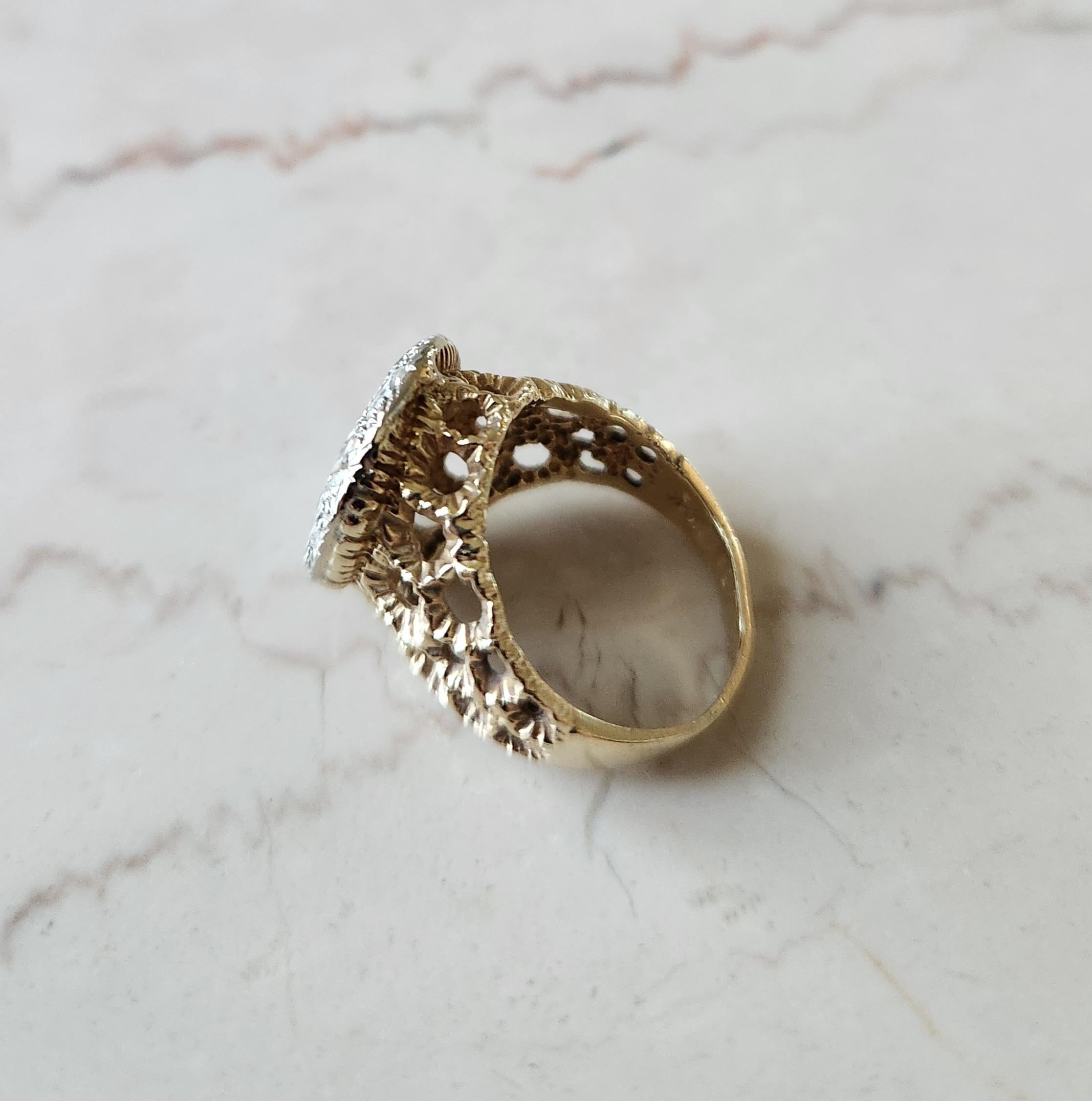 Bague ancienne Art Deco avec diamant naturel en forme de grappe en vente 1