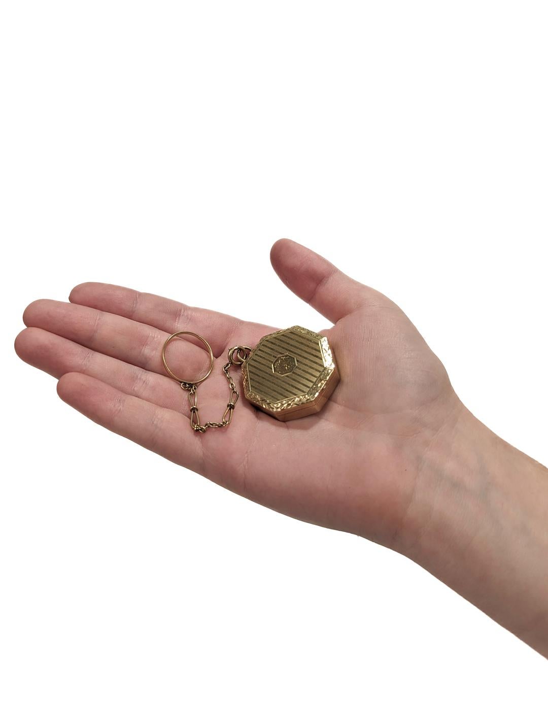 Antique Art Deco Octagonal 14k Gold Ladies' Finger Ring Compact For Sale 13