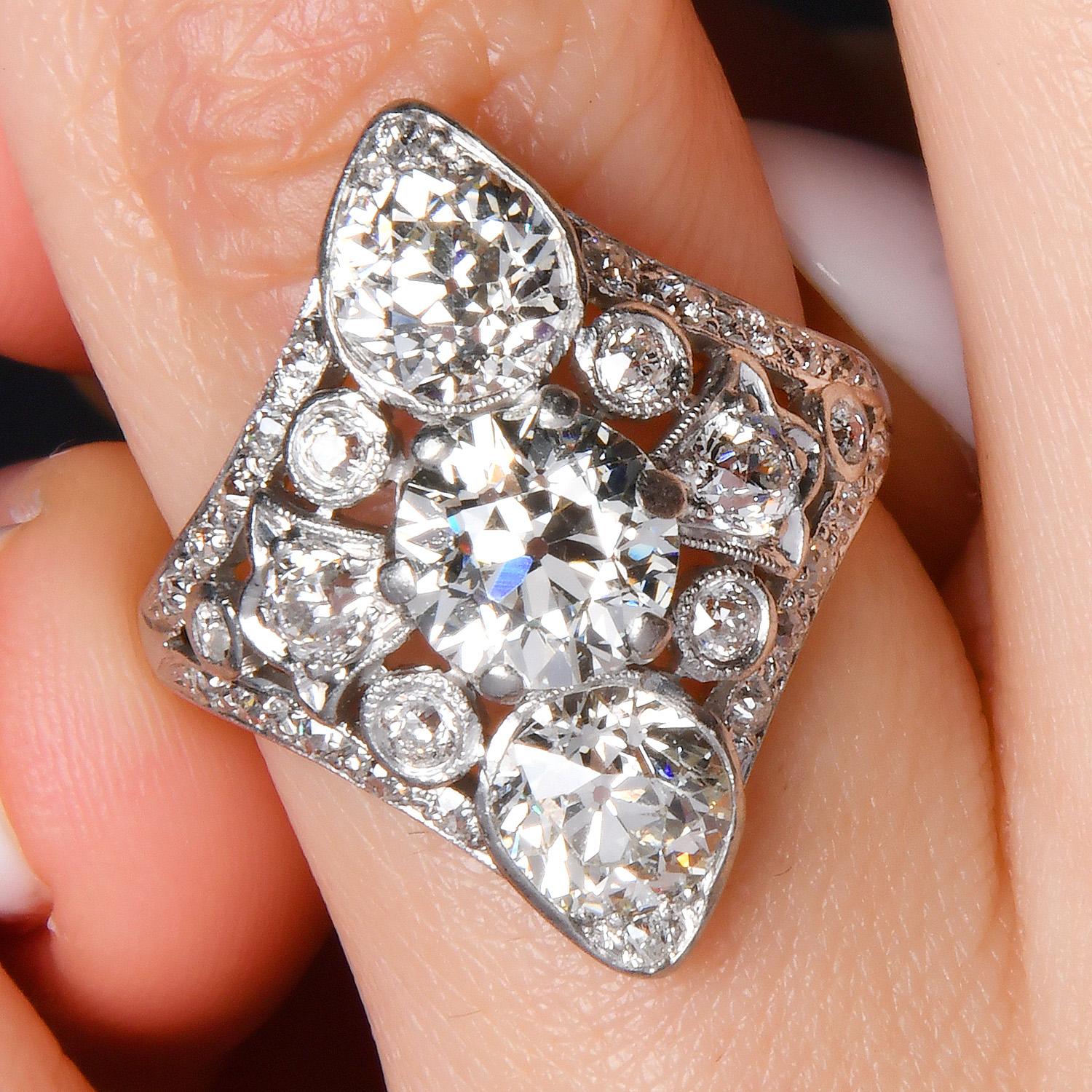 ANTICO Anello Navette in platino con diamante da 3,35 carati, in stile Art Deco Old European Cut in vendita 5