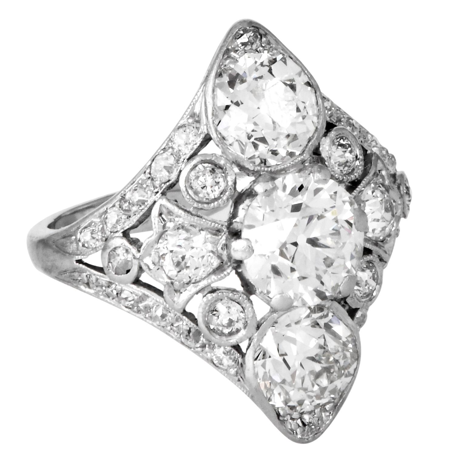 ANTICO Anello Navette in platino con diamante da 3,35 carati, in stile Art Deco Old European Cut in vendita 3