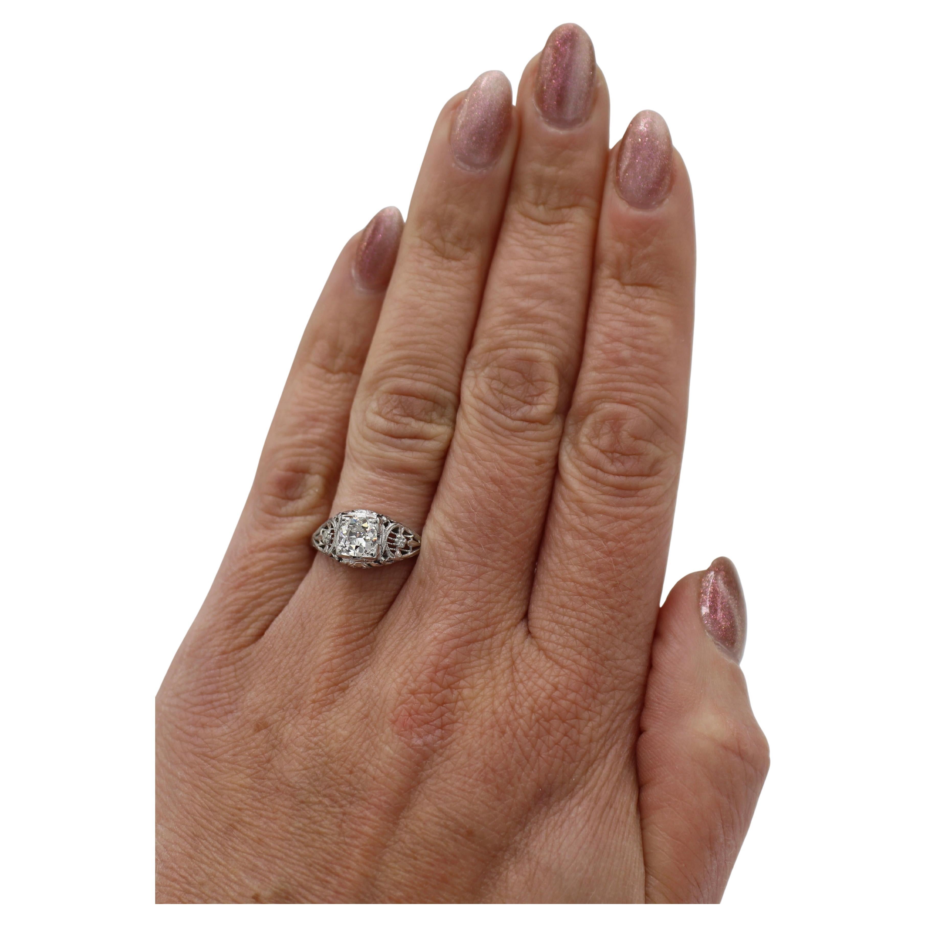 Antiguo Anillo de Compromiso Art Decó con Filigrana de Diamantes Naturales de Corte Europeo en Excelente estado para la venta en  Baltimore, MD