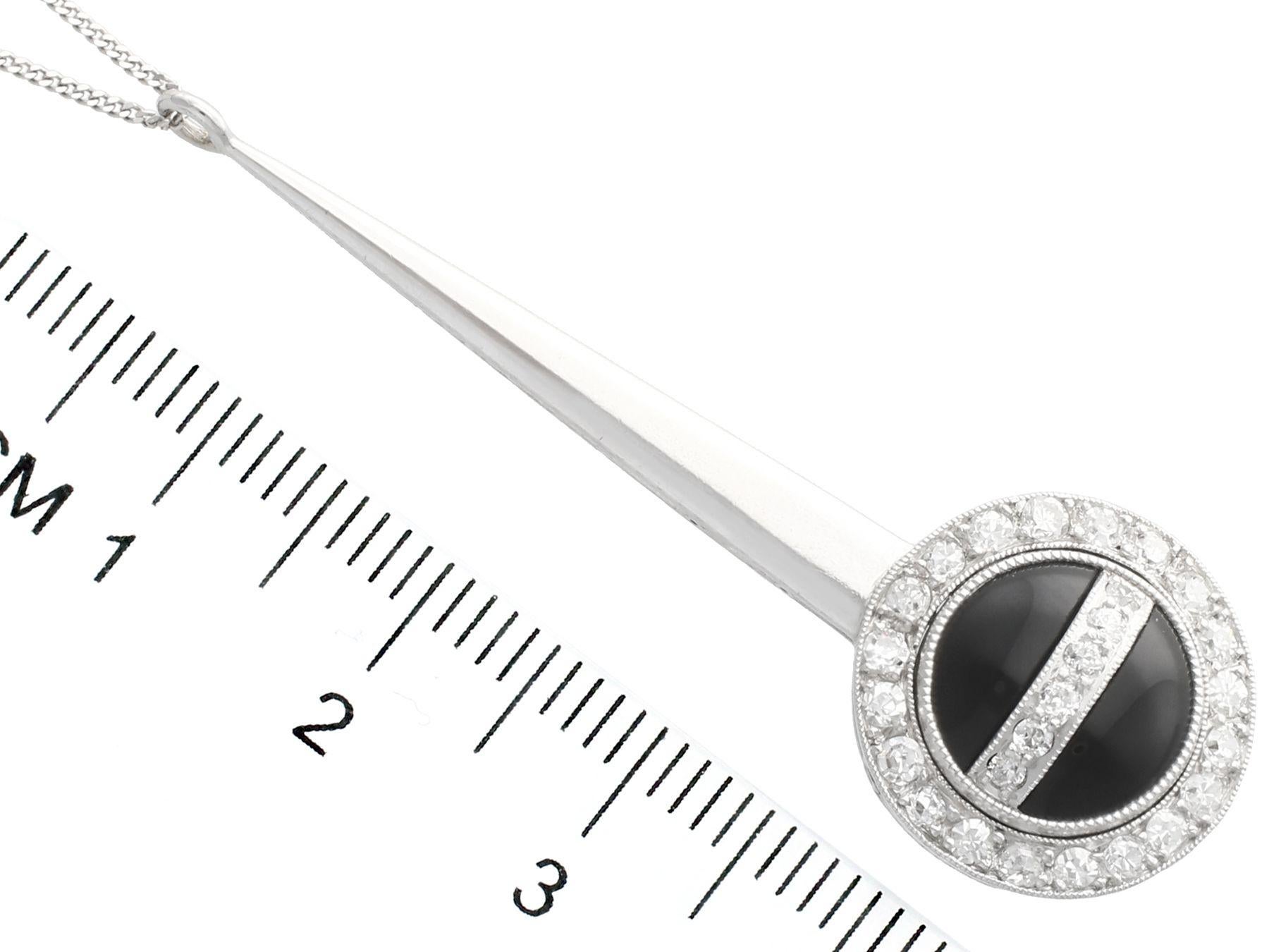 1930er Jahre Art Deco Onyx und Diamant Platin-Anhänger für Damen oder Herren im Angebot