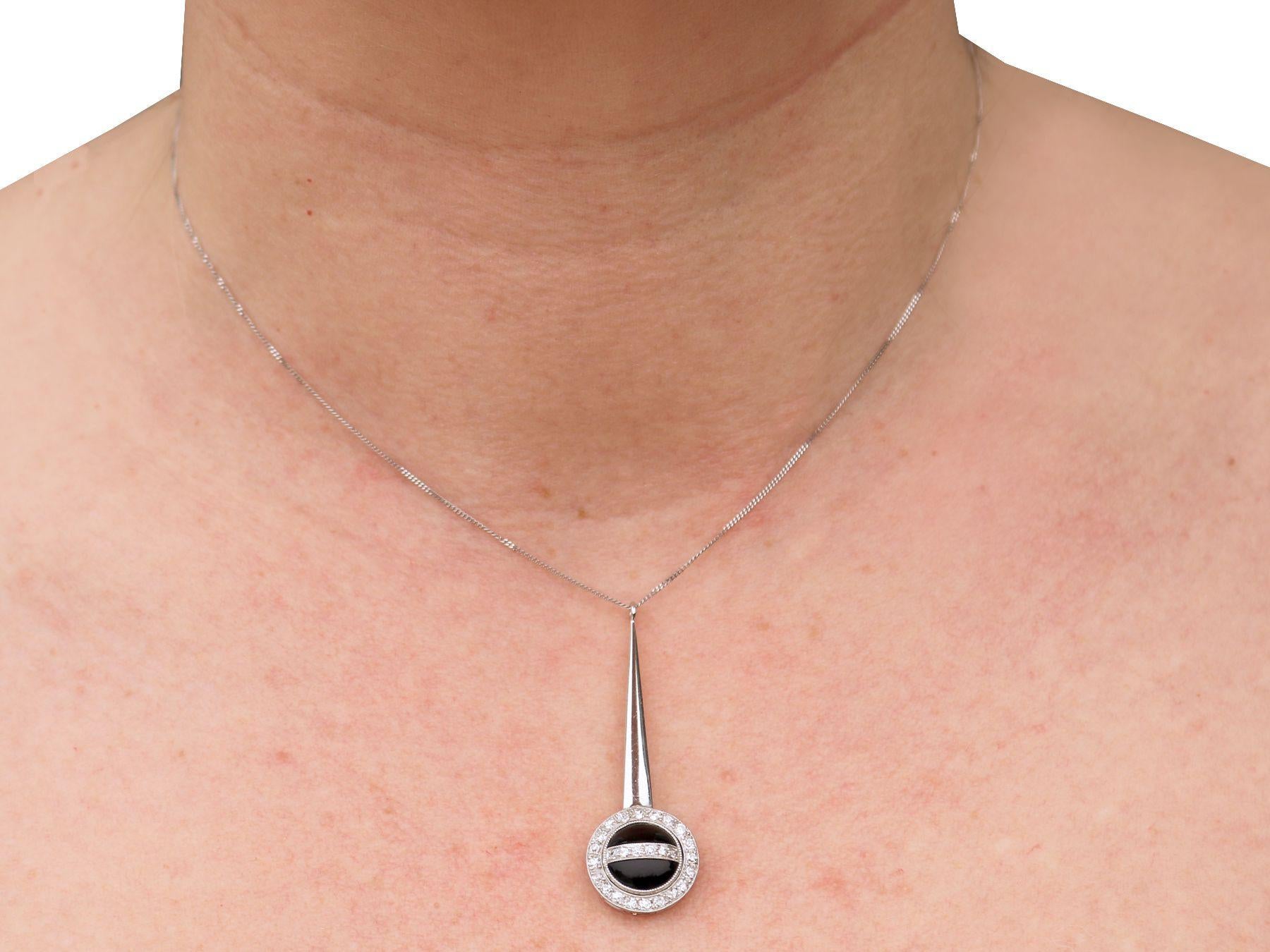 1930er Jahre Art Deco Onyx und Diamant Platin-Anhänger im Angebot 1