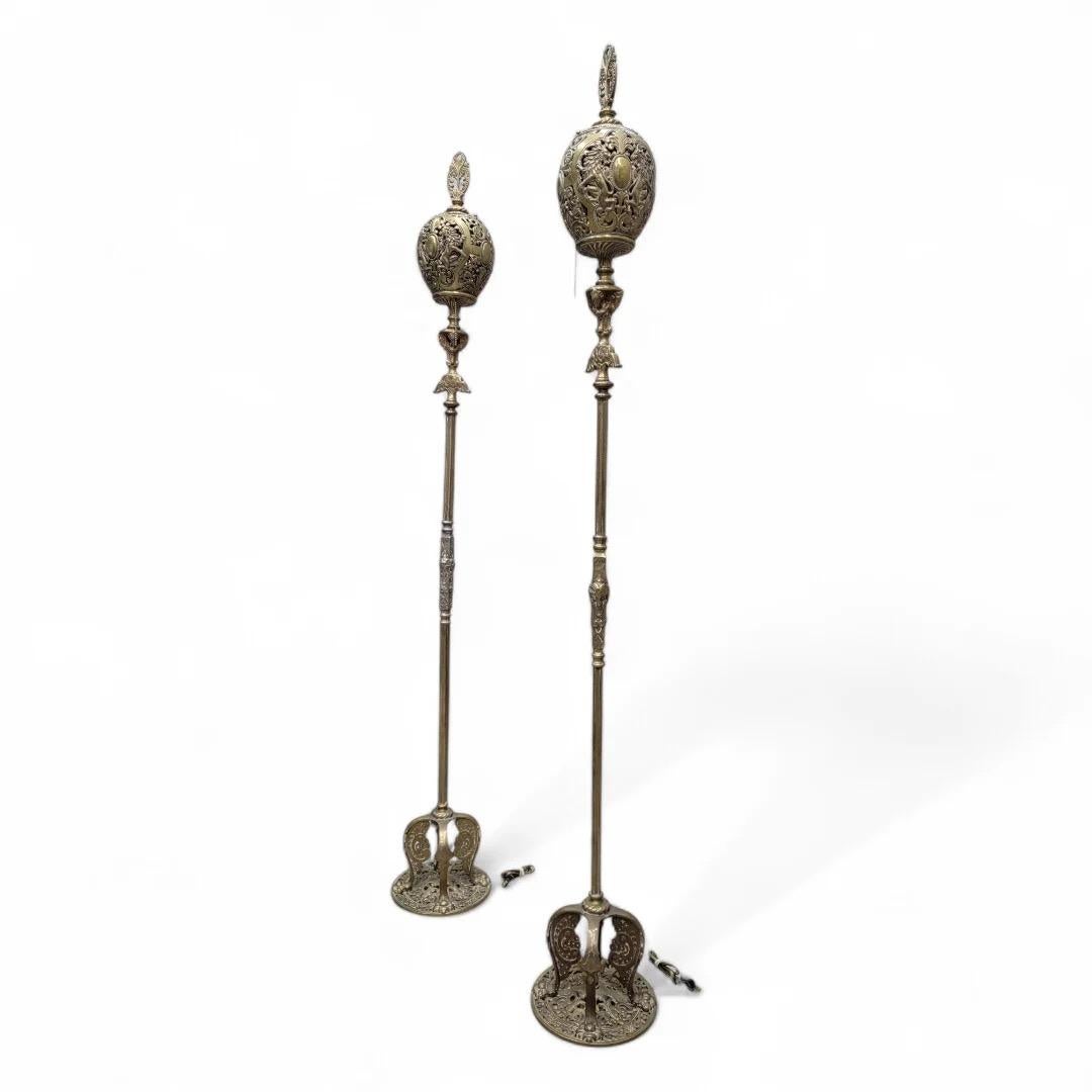 Antique Art Deco Oscar Bruno Bach Detailed Figural Bronze Floor Lamps - Pair For Sale 2