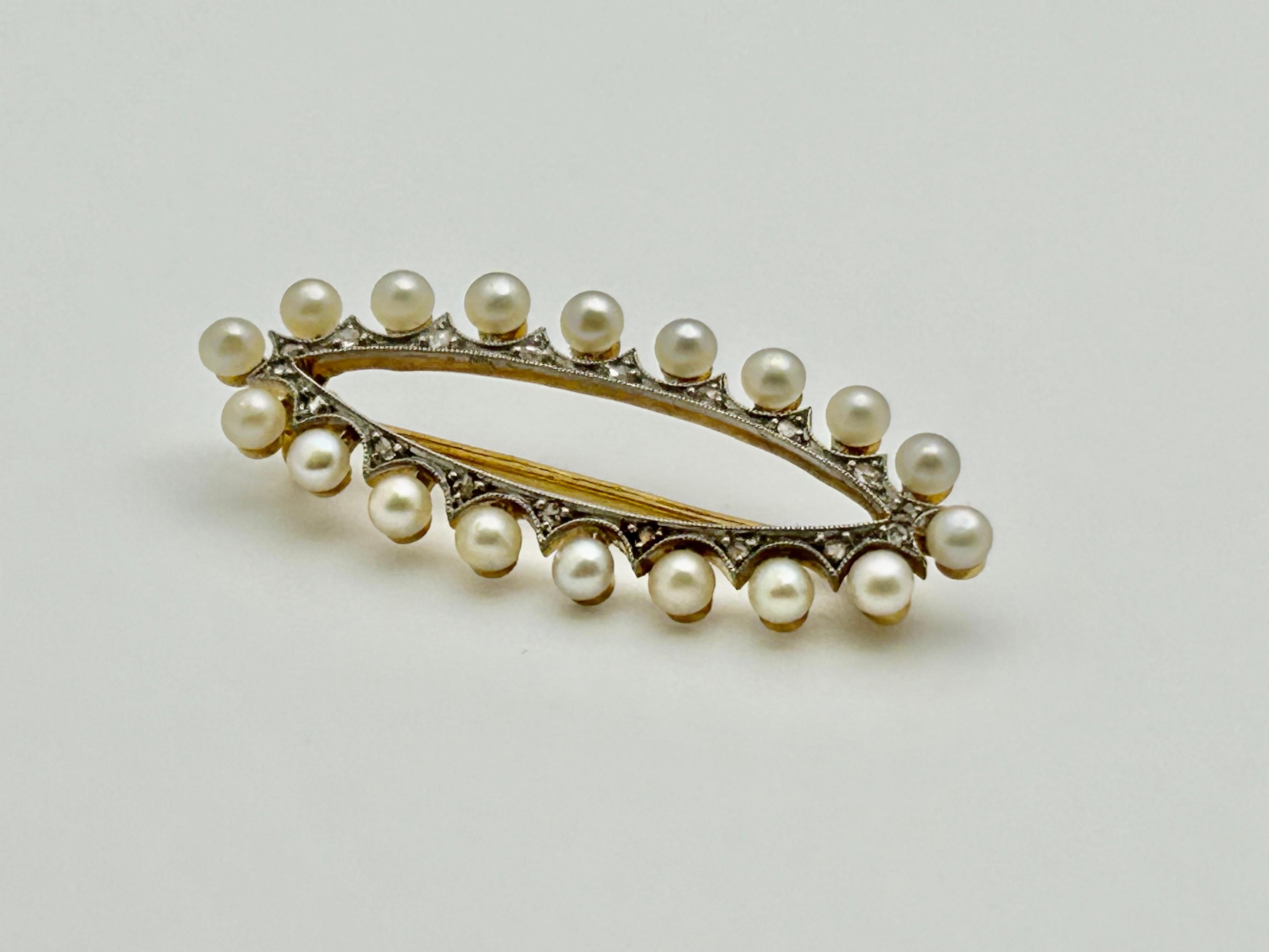 Antique Art Deco Pearl and Diamond 18ct Gold and Platinum Brooch   For Sale 7